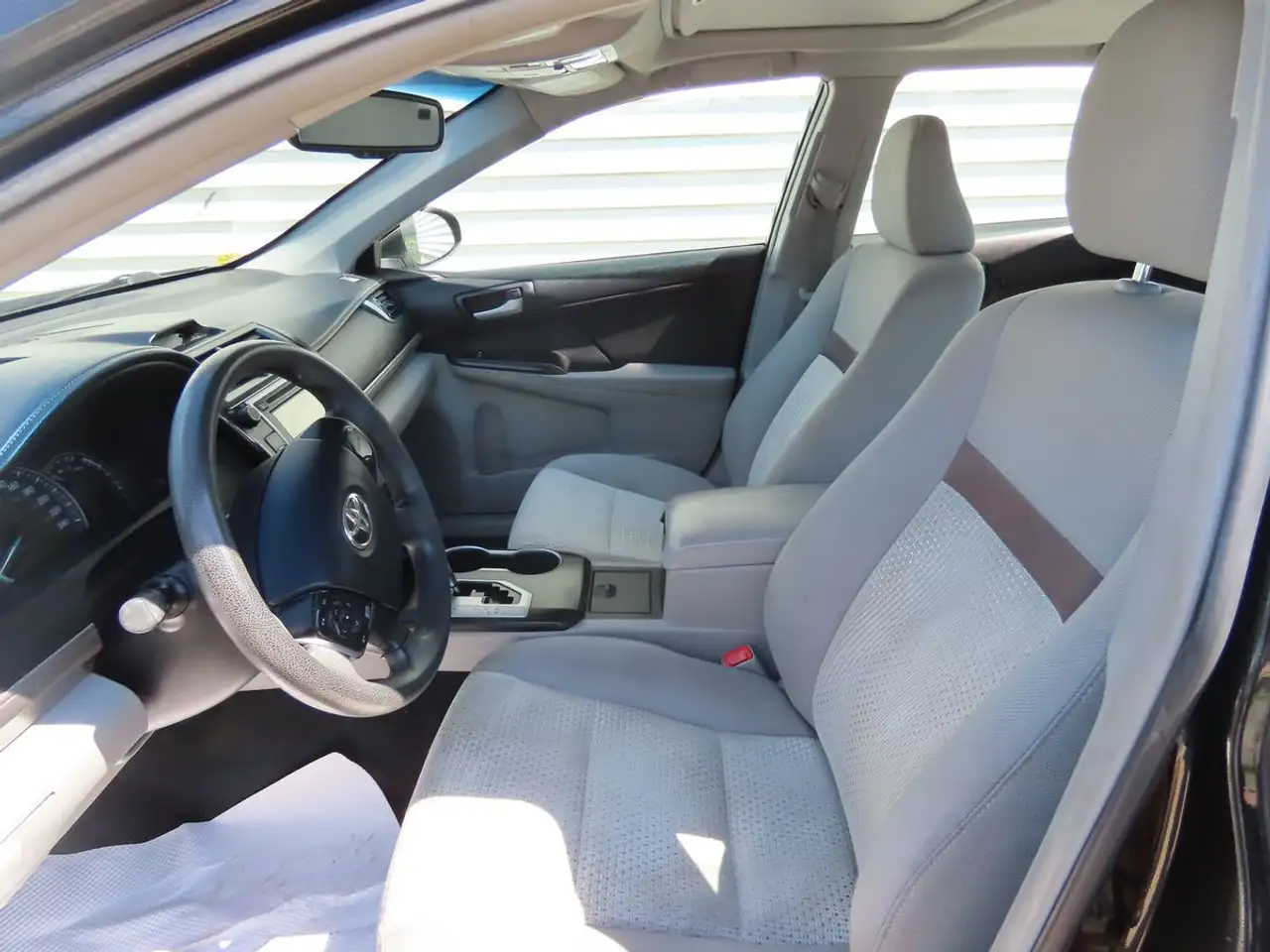 Toyota Camry снимка Toyota Camry