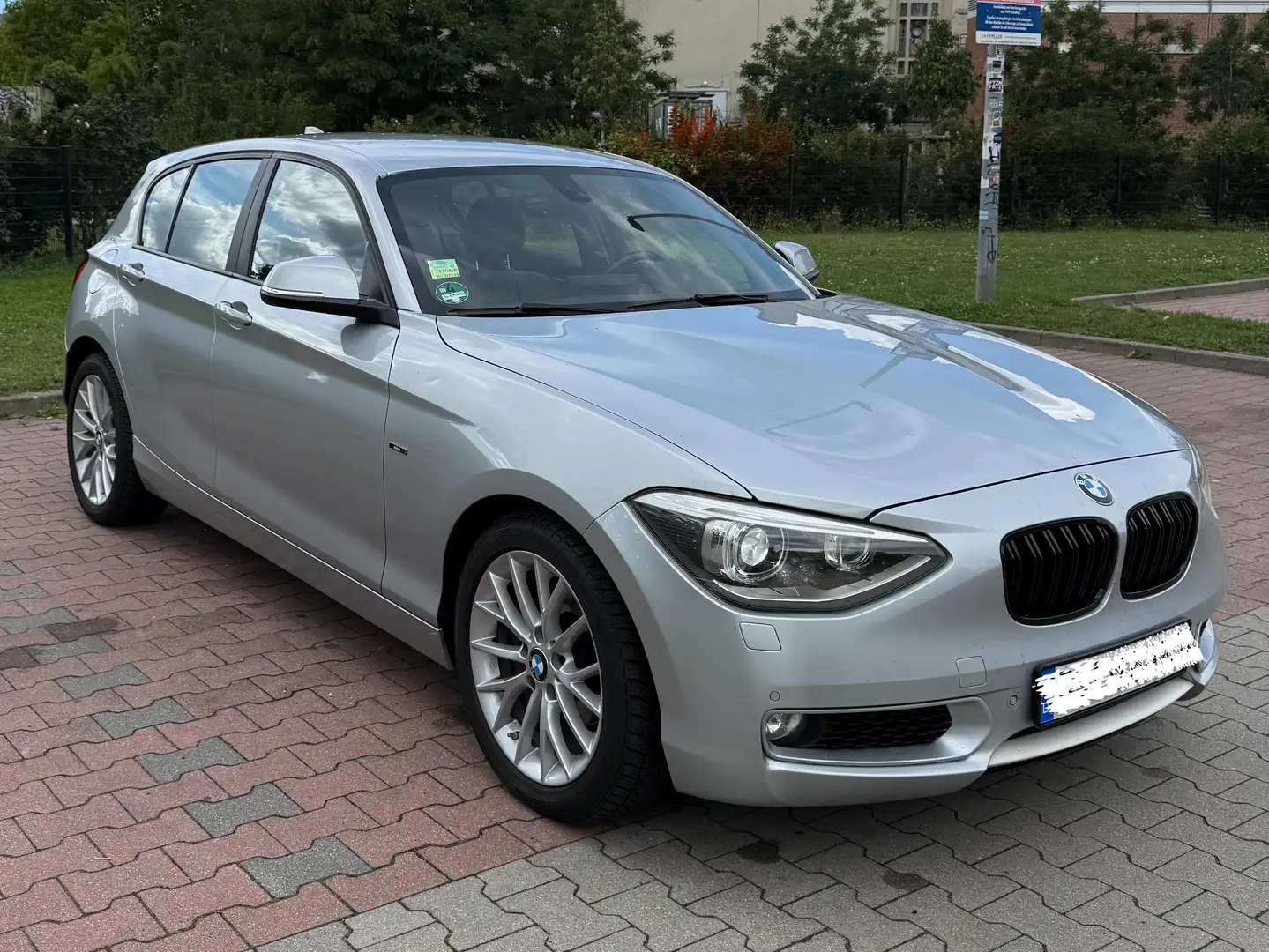 BMW 118 118d Urban Line Silber - 2