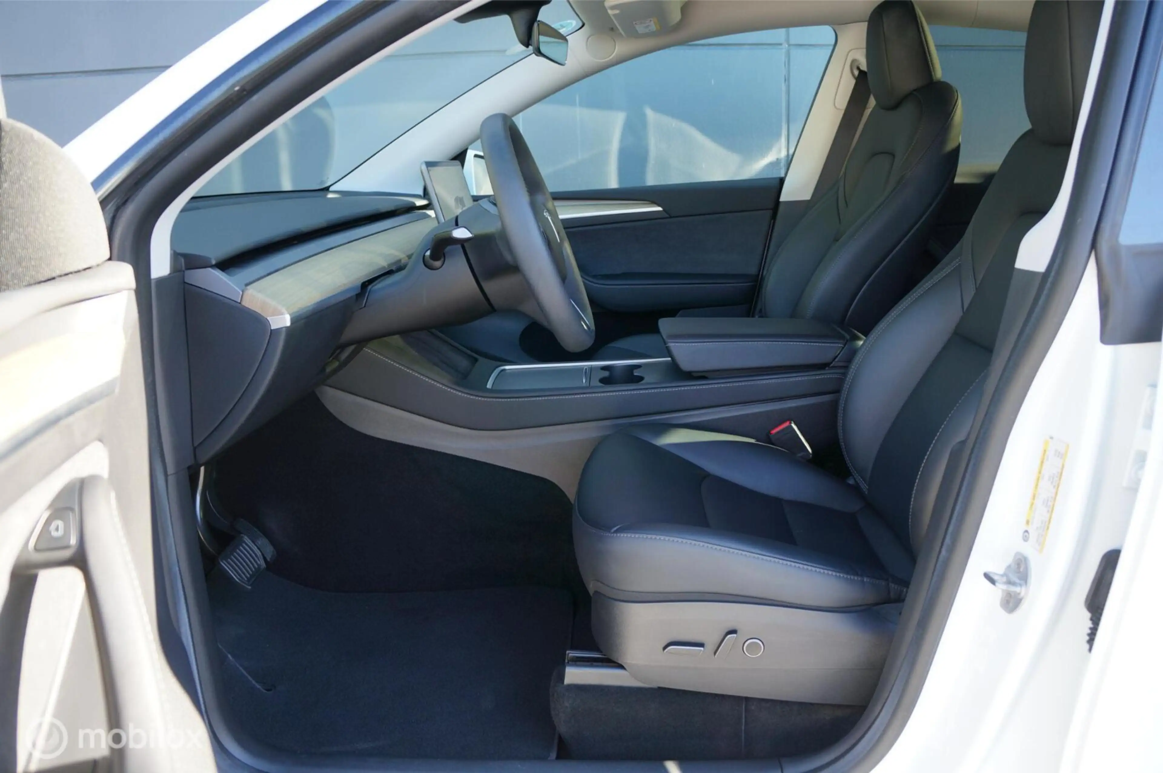 Tesla Model Y RWD 58 kWh Premium Leather FSD Pano Trekhaak ! — photo 9