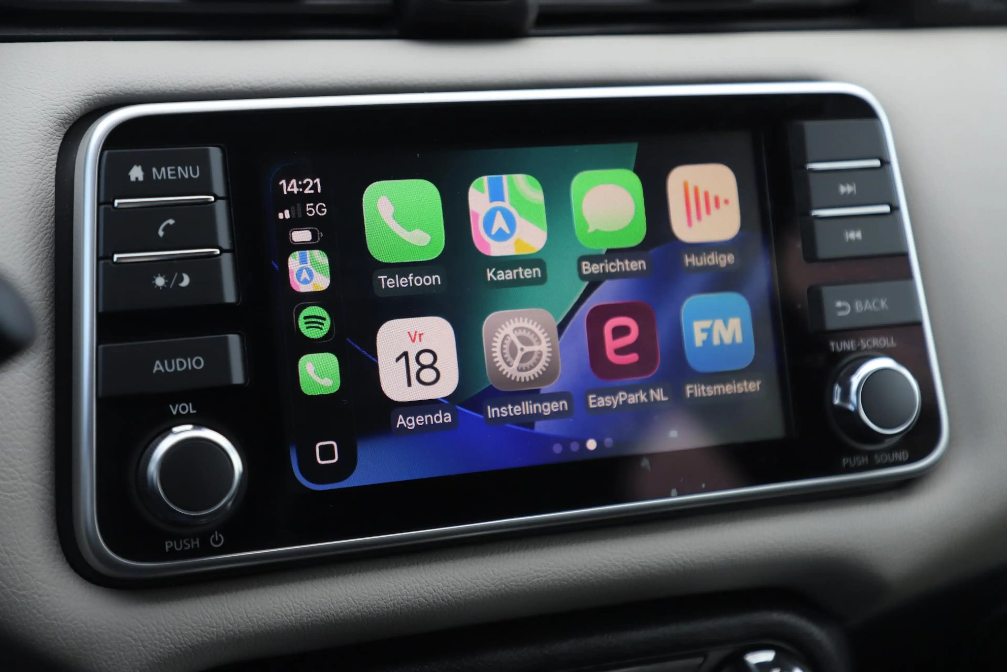 Nissan Micra 1.0 IG-T Acenta Carplay Android Navigatie Airco Cr — photo 16