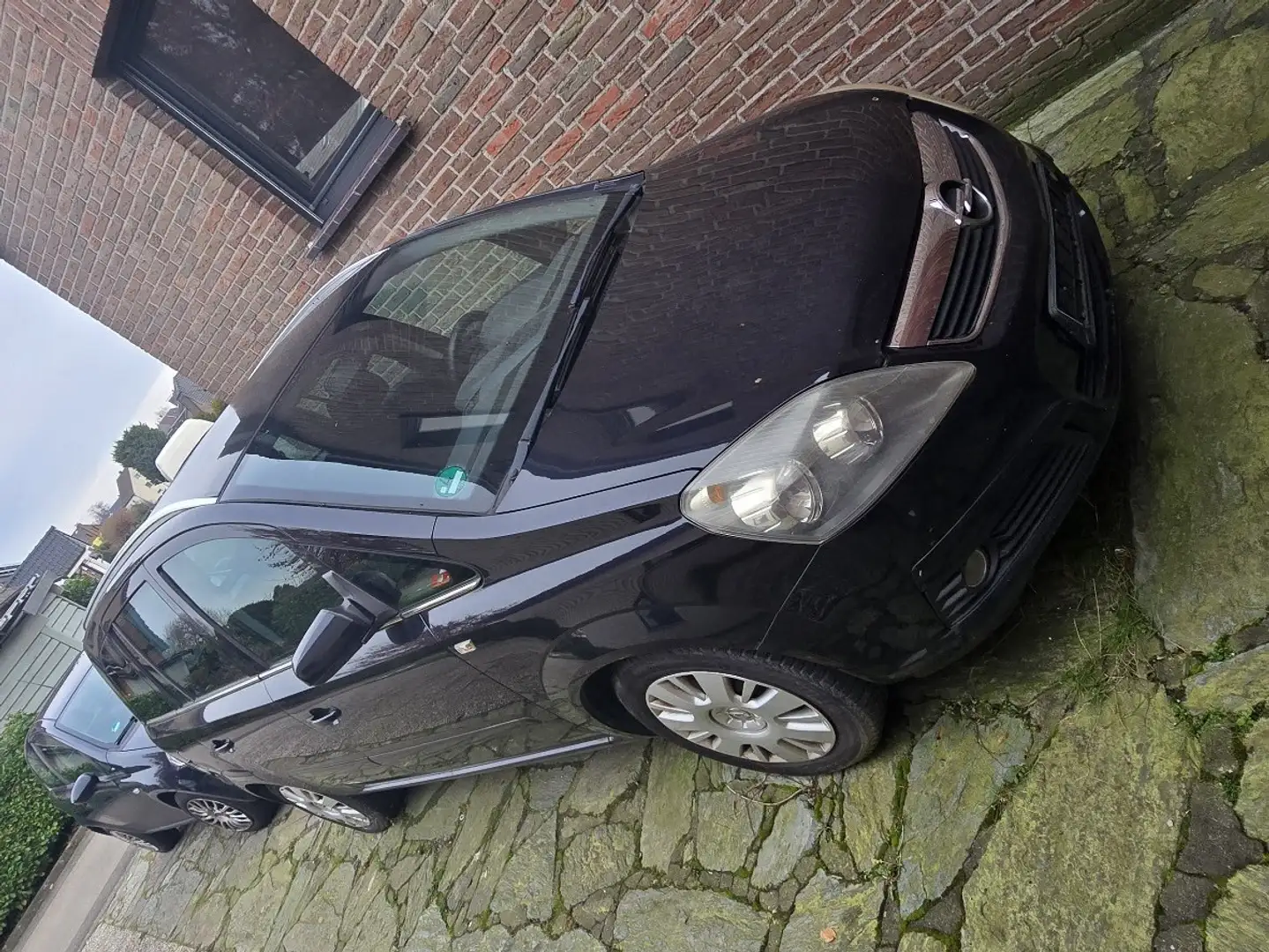 Opel Zafira 1.8 mit LPG Anlage - 1