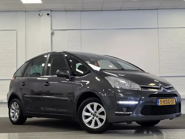 Citroen C4 Picasso view 2