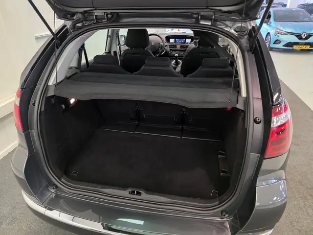 Citroen C4 Picasso view 13