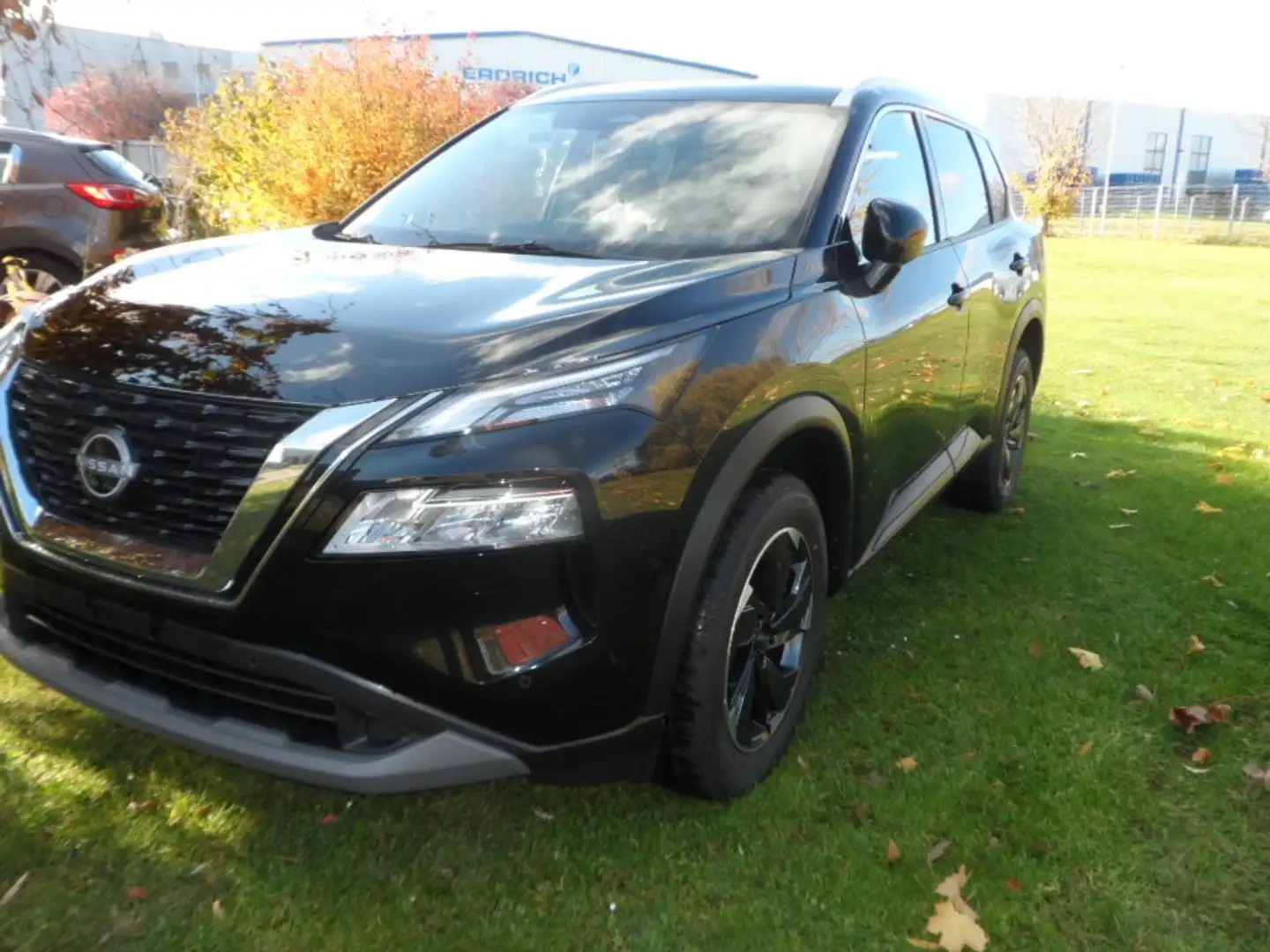 Nissan X-Trail N-Connecta Schwarz - 2