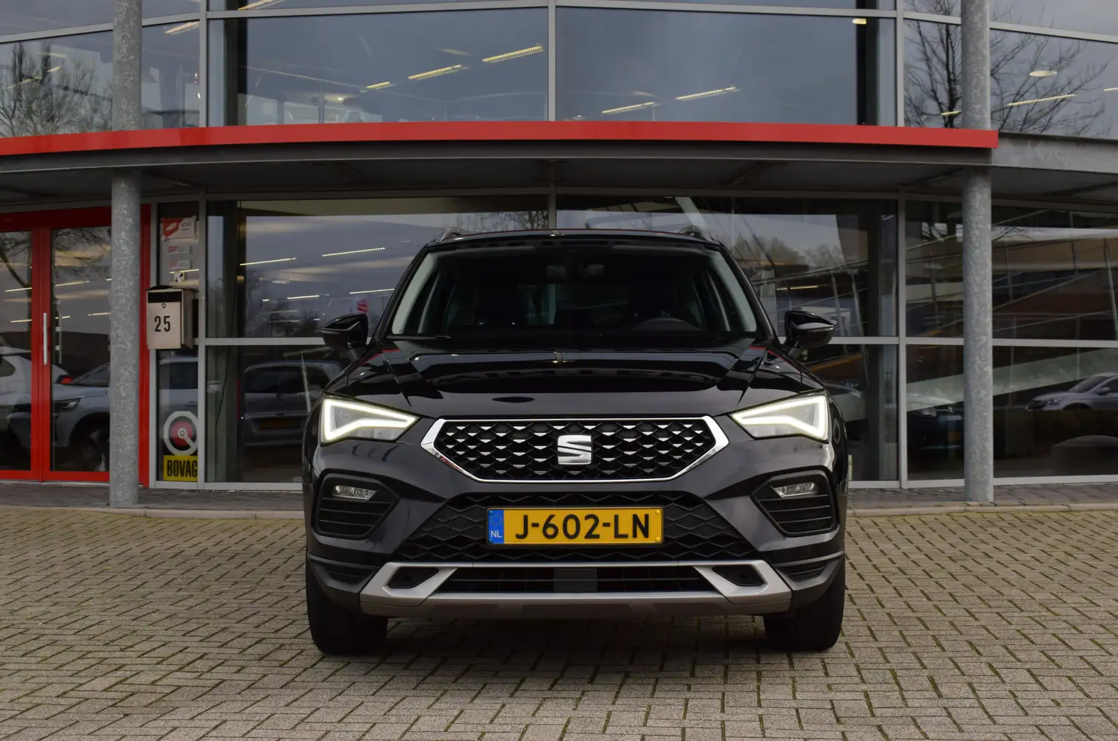 SEAT Ateca 1.5 TSI Xperience Business Intense | Stoel + Stuur Schwarz - 2