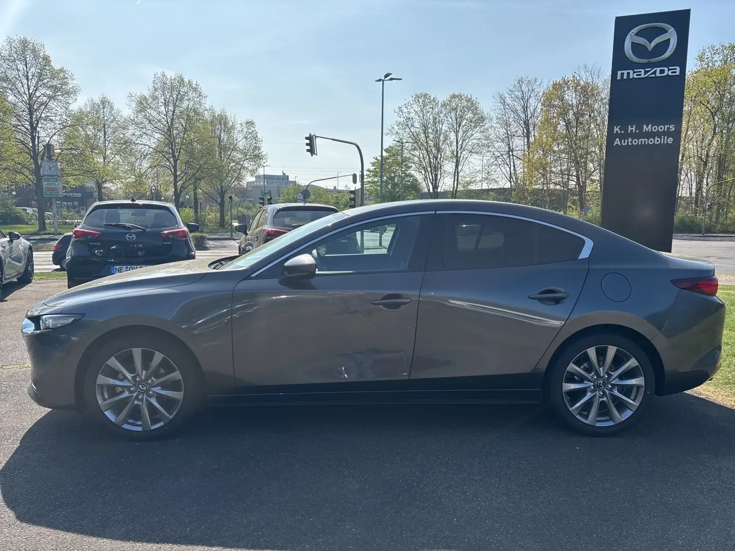 Mazda 3 Fastback Exclusive-Line e-SKYACTIV-G 150PS Grau - 2