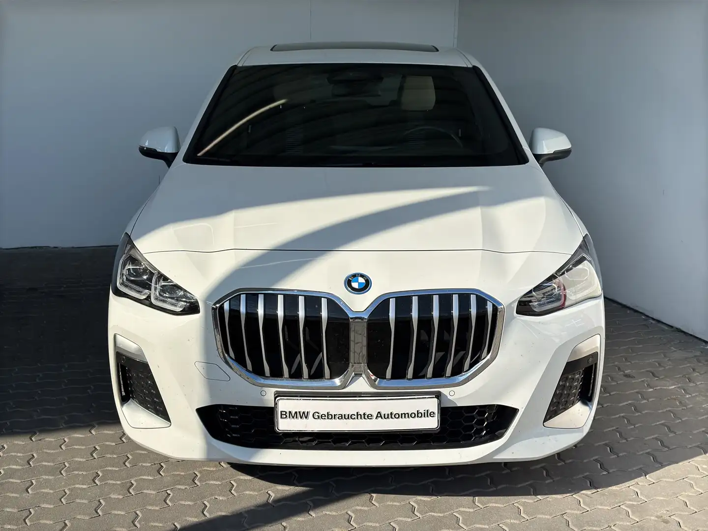 BMW 225 e xDrive Active Tourer M Sport Navi.GSD.AHK. Weiß - 1