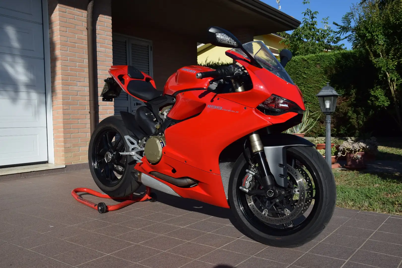 Ducati 1199 Panigale Rojo - 2
