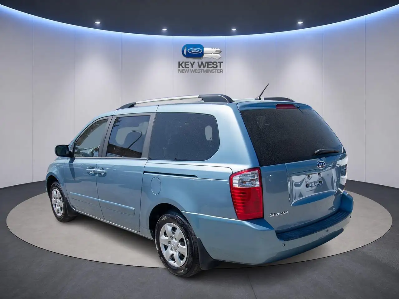 Kia Sedona снимка Kia Sedona
