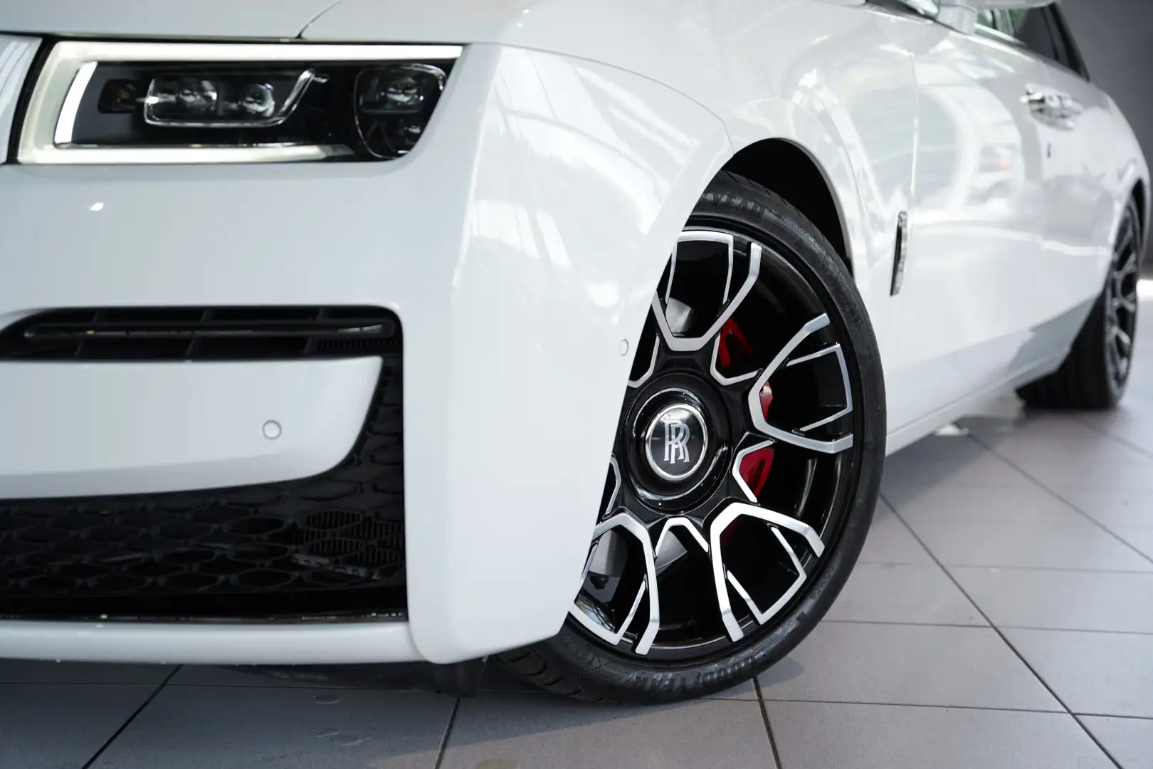 Rolls-Royce Ghost *2.Hand*Black Badge*Starlight* Weiß - 2