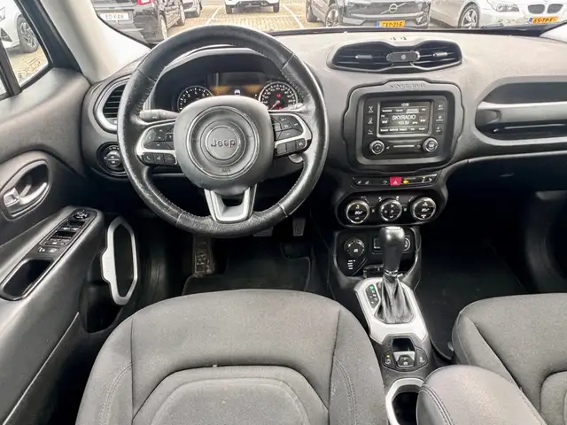 Jeep Renegade view 2