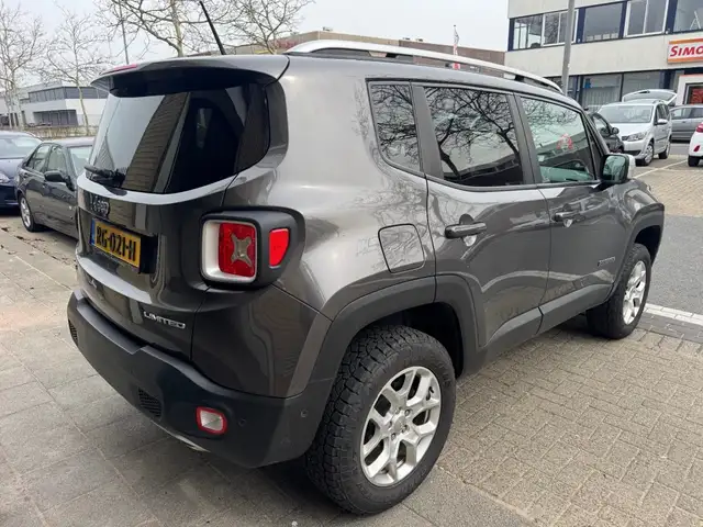 Jeep Renegade view 7