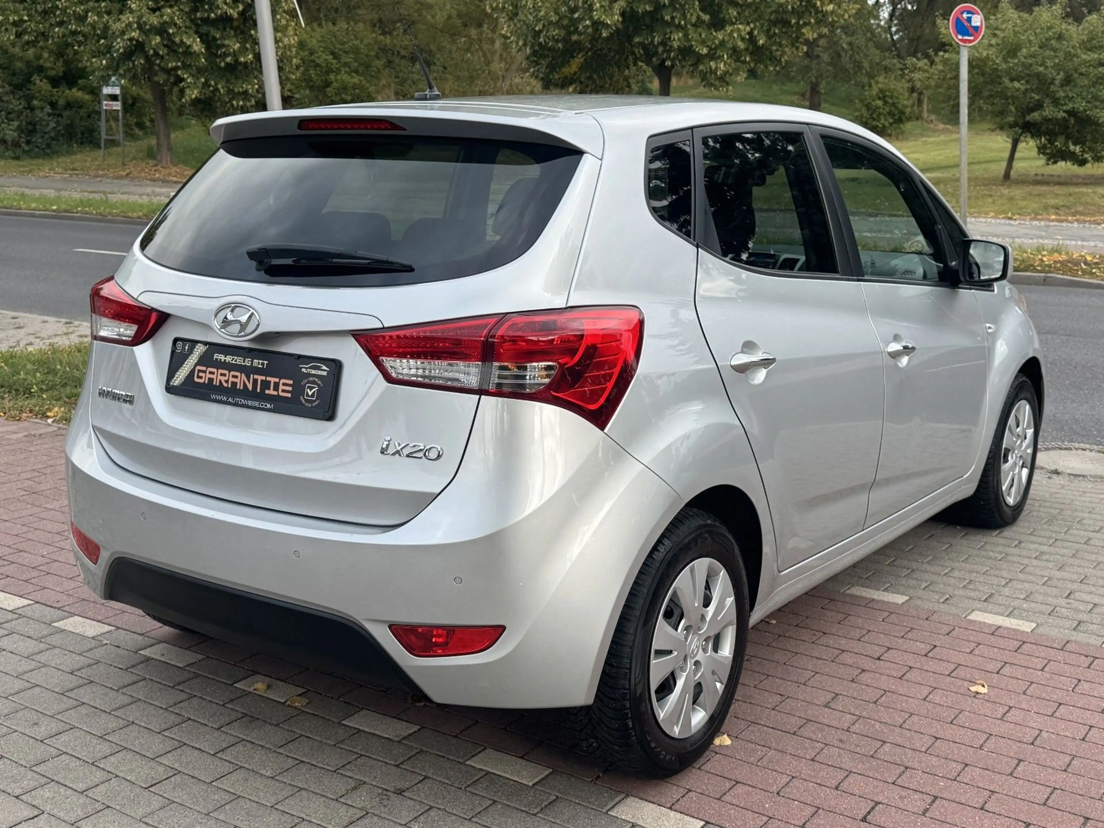 Hyundai iX20 Comfort*Aut*Klima*PDC*Allwetter*TÜV NEU* — photo 5