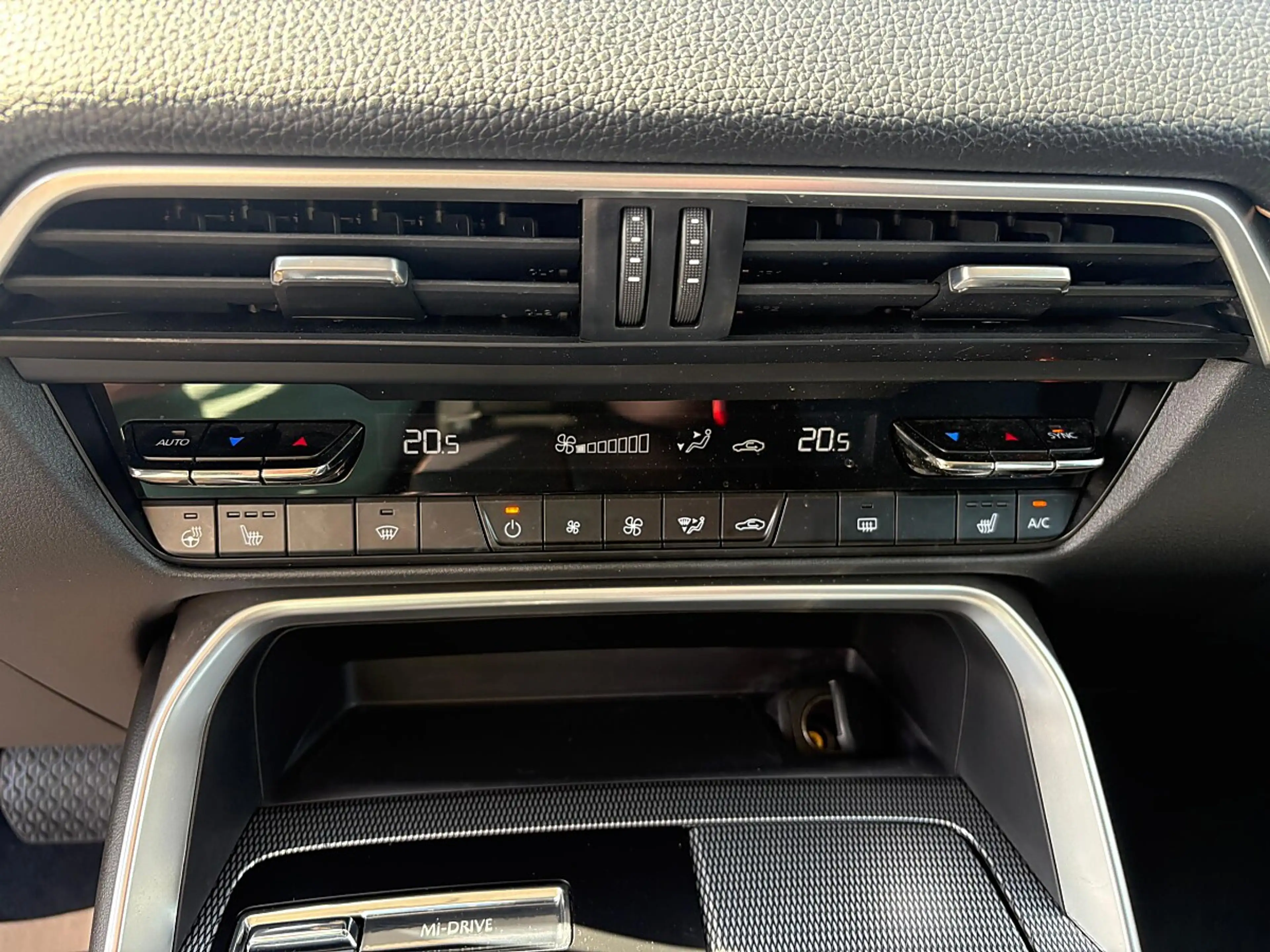 Mazda CX-60 3.3L e-SKYACTIV D EXC-LINE Aut. — photo 8