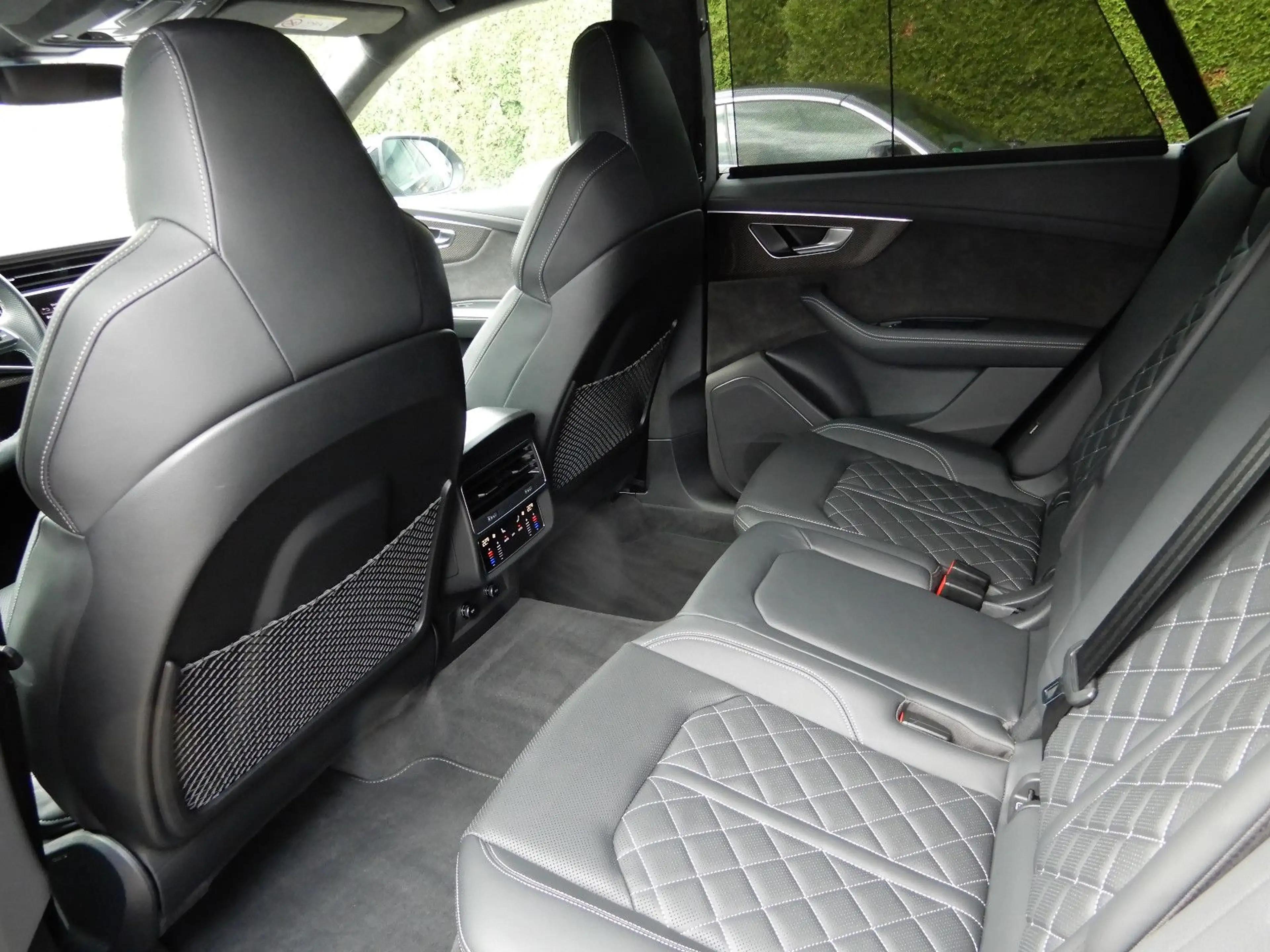 Audi SQ8 ROUTE 1.HAND UNFALLFREI 23ZOLL LASER — photo 11