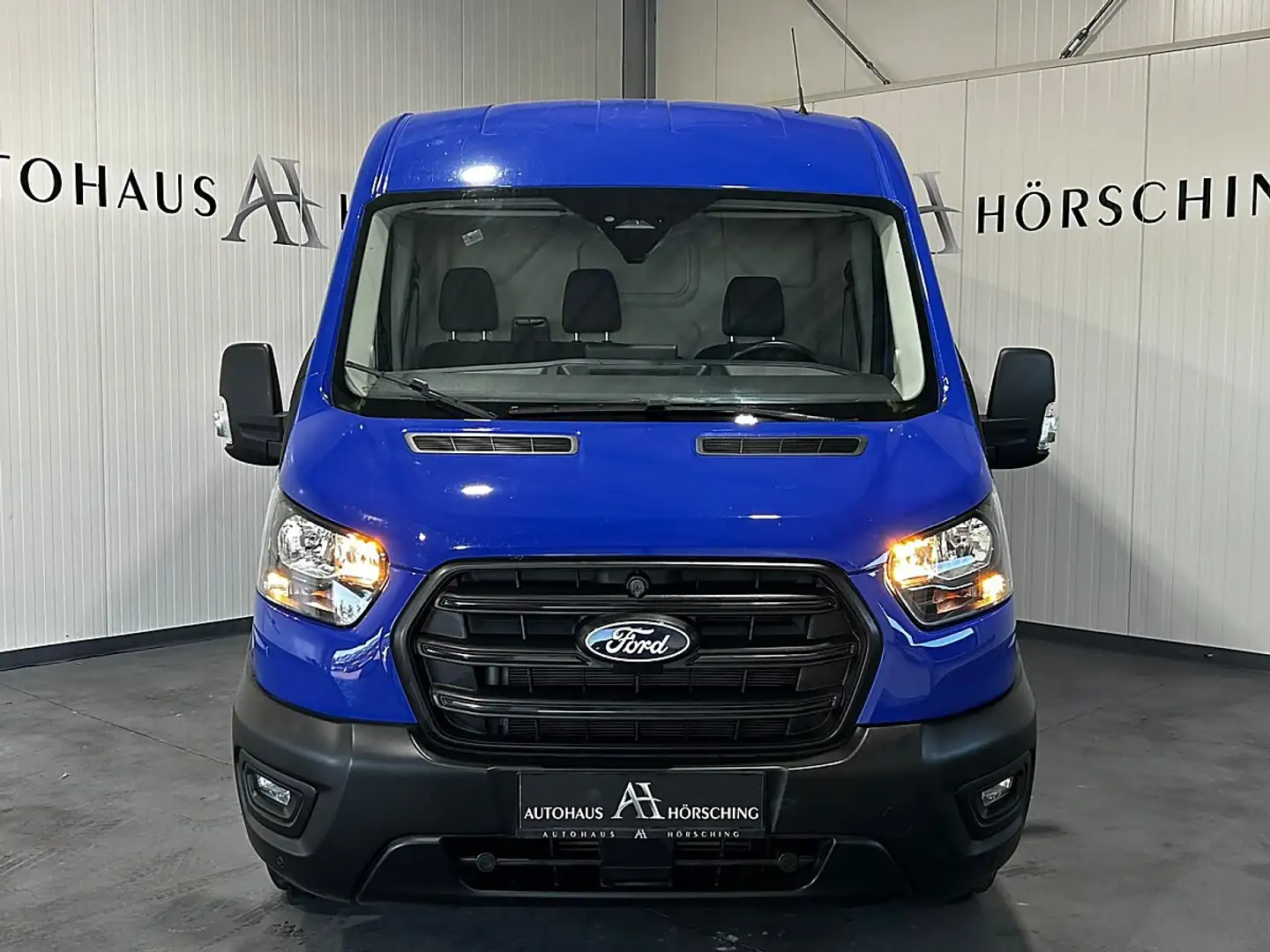 Ford Transit Kasten 2,0 EcoBlue L2H2 310 Trend Blau - 2