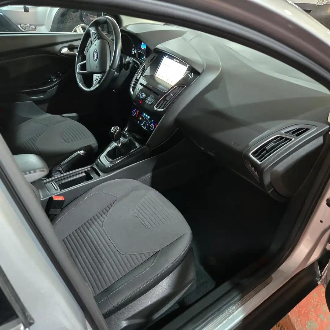 Ford Focus 1.0 EcoBoost Business Class Argento - 2