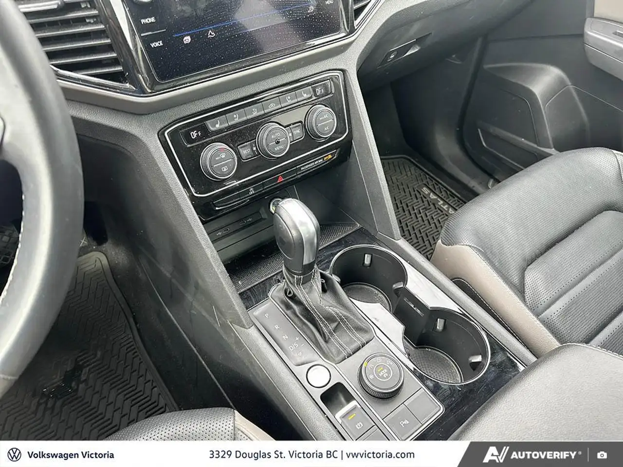 Volkswagen Atlas photo Volkswagen Atlas
