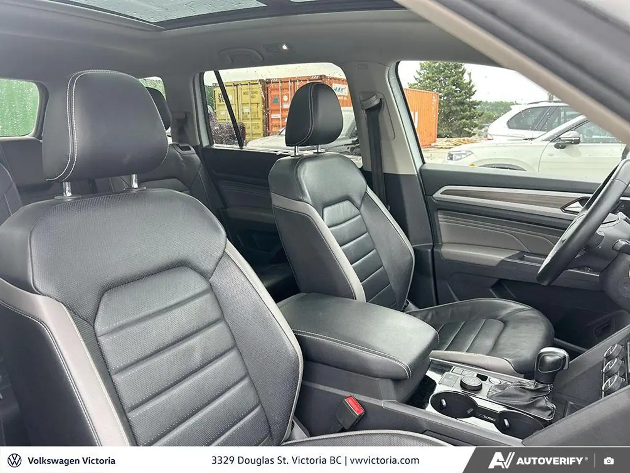 Volkswagen Atlas photo Volkswagen Atlas