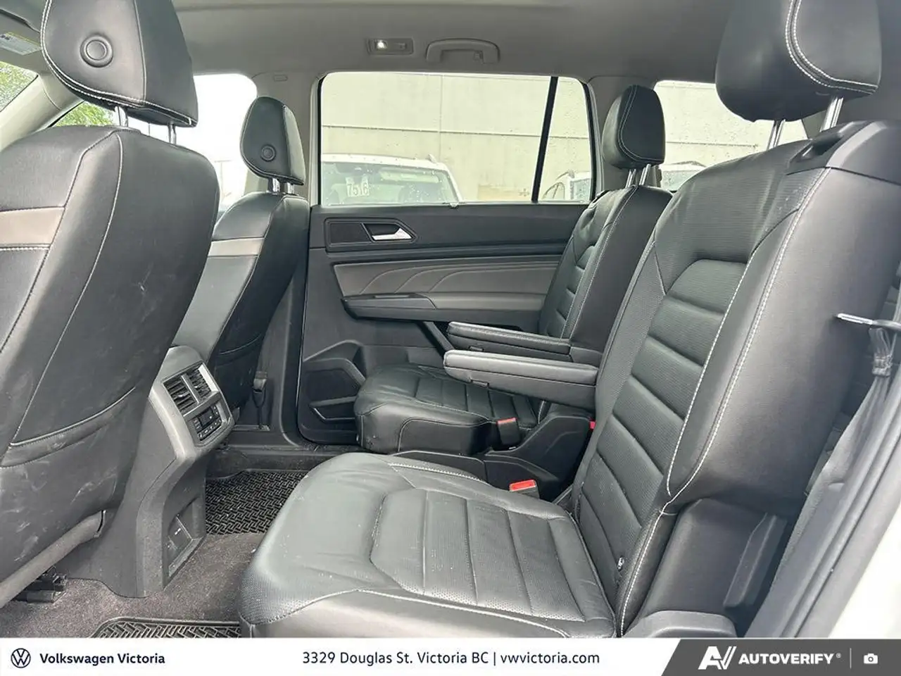Volkswagen Atlas photo Volkswagen Atlas