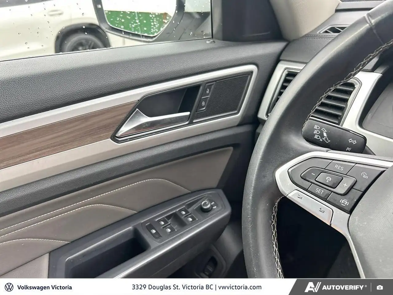 Volkswagen Atlas photo Volkswagen Atlas