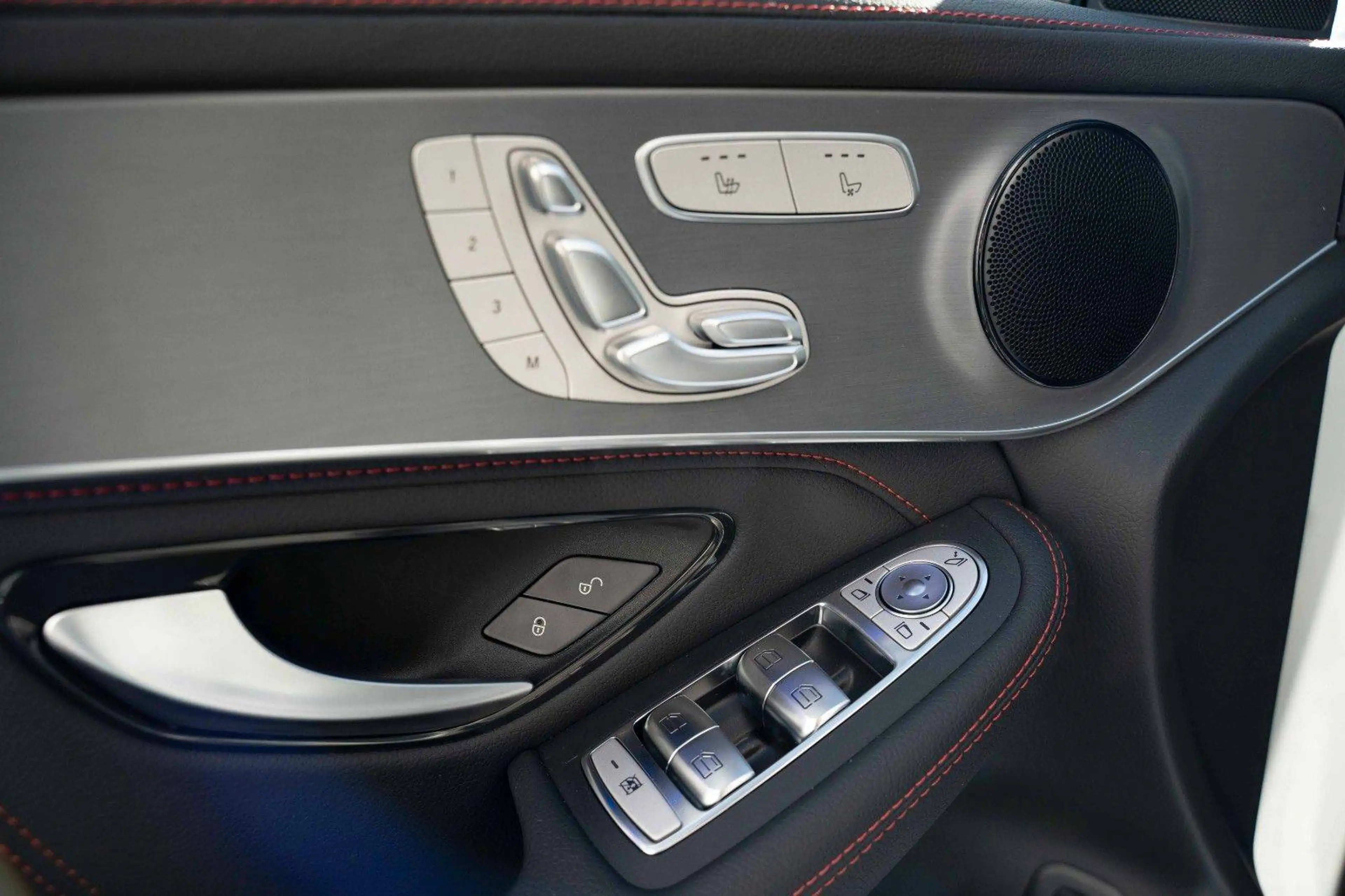 Mercedes-Benz GLC 300 GLC 300 d 4Matic (253.319) — photo 13