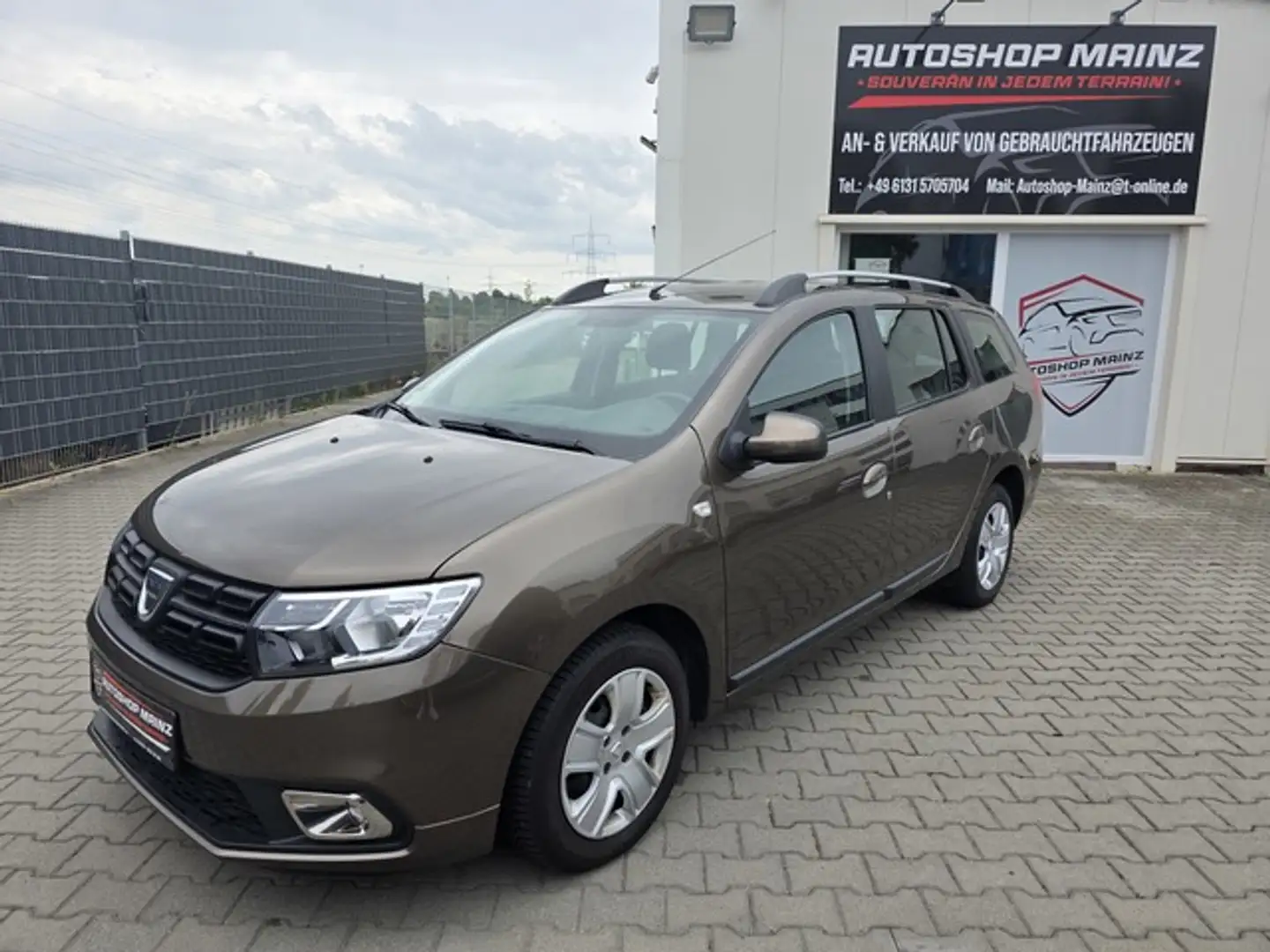 Dacia Logan MCV II Laureate 64tkm/AHK/EURO6 Brown - 1