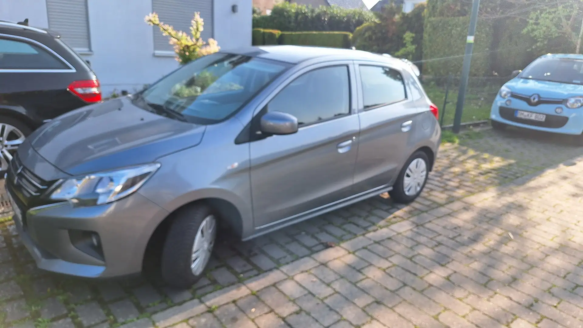Mitsubishi Space Star Spirit Grau - 2