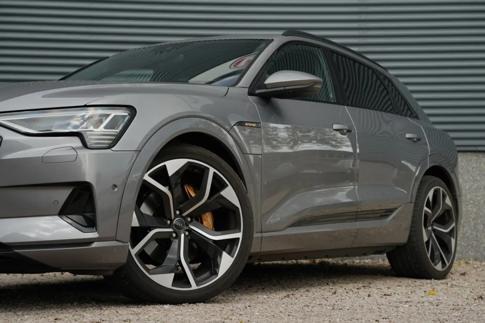 Audi e-tron 50 quattro S 313PK | Nightvision | Massage | HUD | Gris - 2