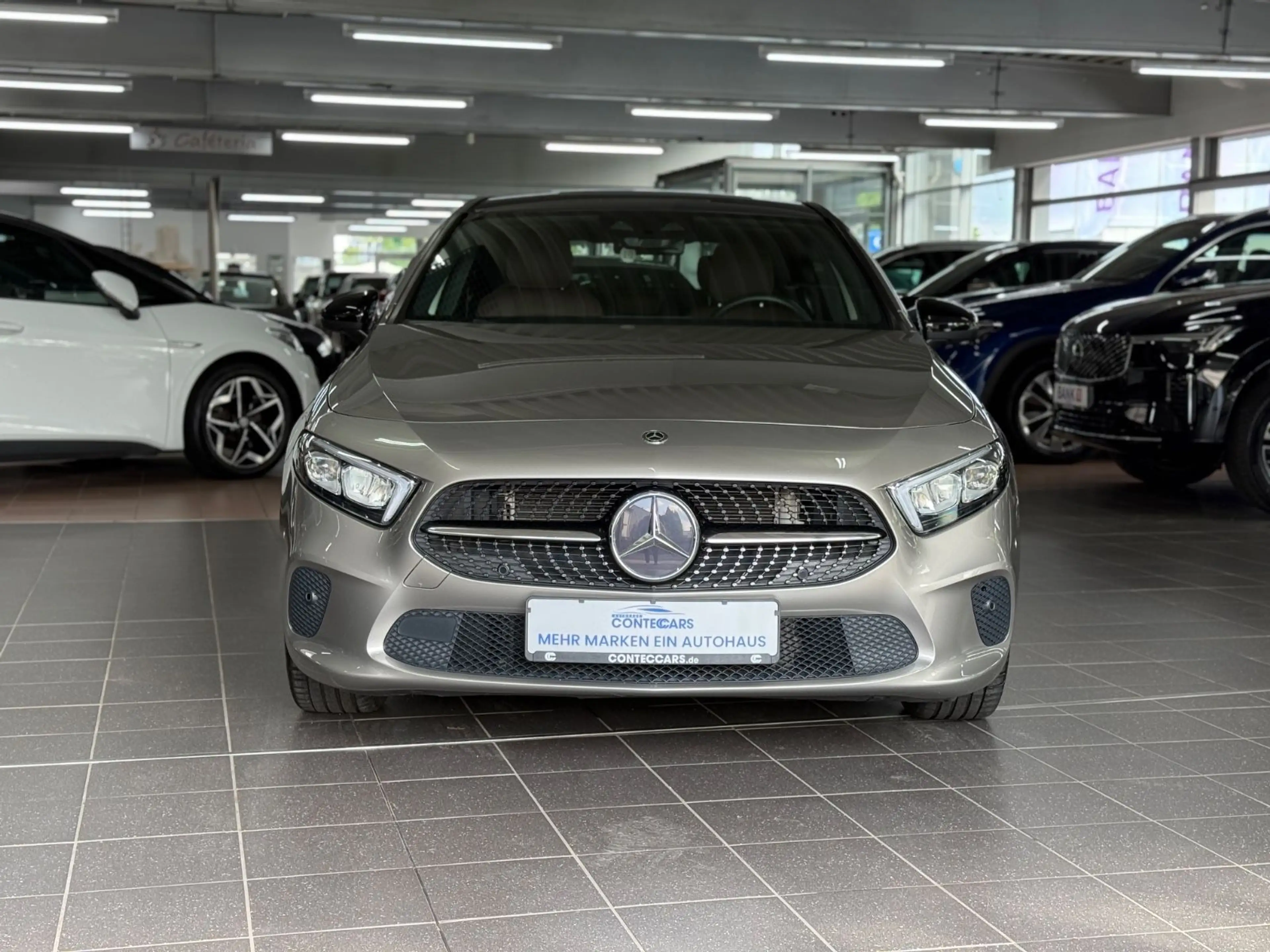 Mercedes-Benz A 200 Limousine Progressive Pano+LED+PARK+19Zoll — photo 5