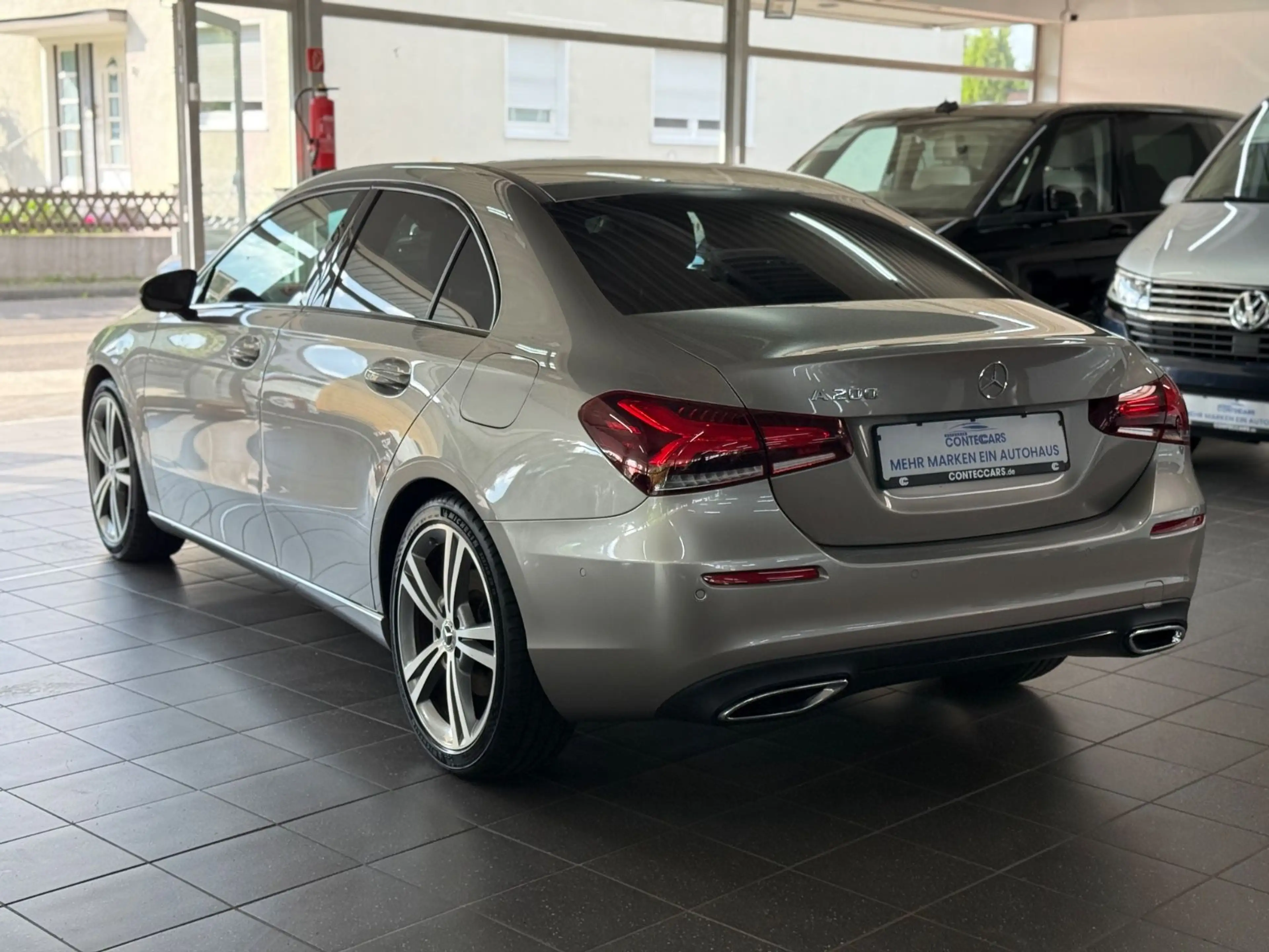 Mercedes-Benz A 200 Limousine Progressive Pano+LED+PARK+19Zoll — photo 6