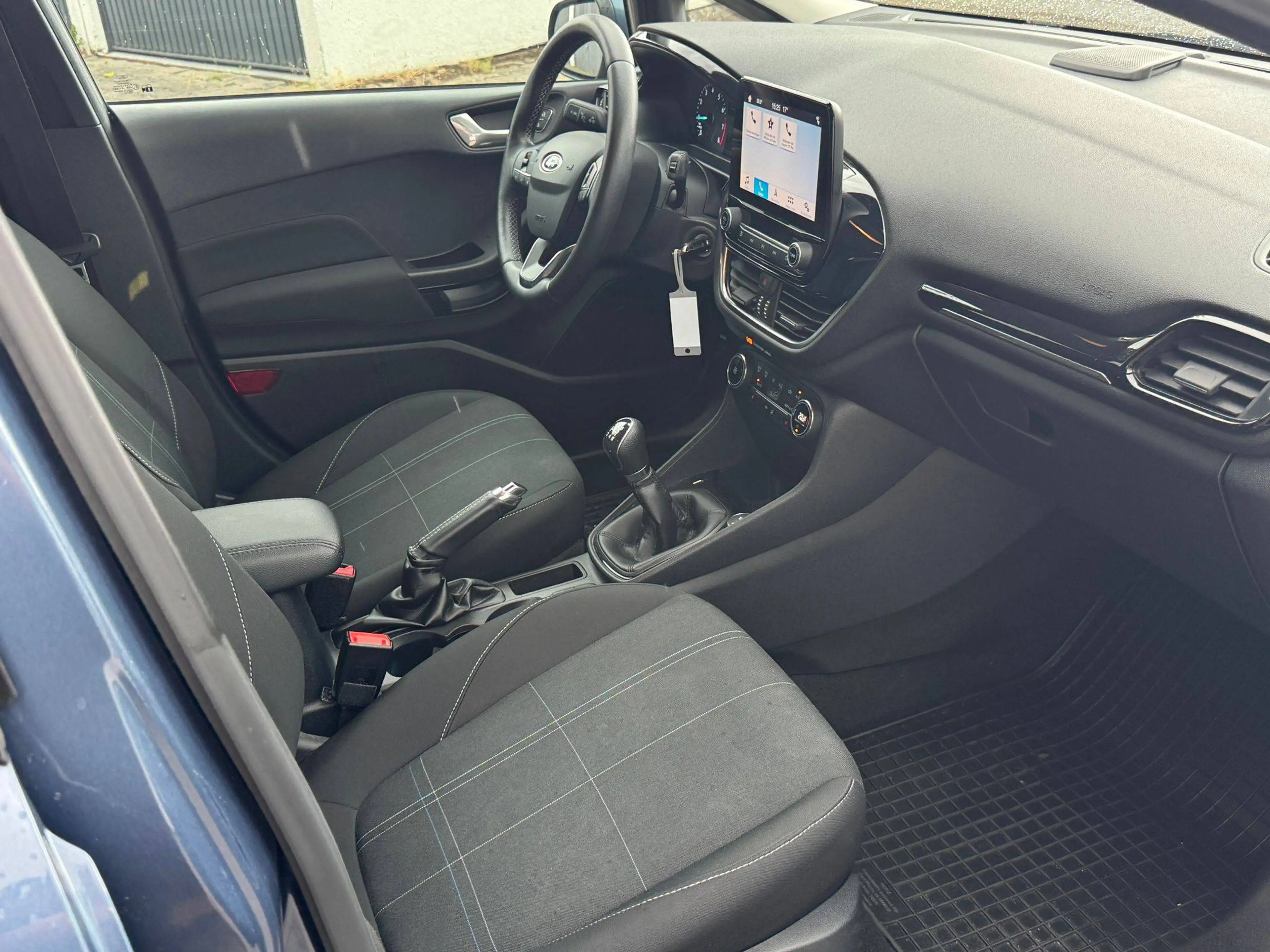 Ford Fiesta Cool — photo 14
