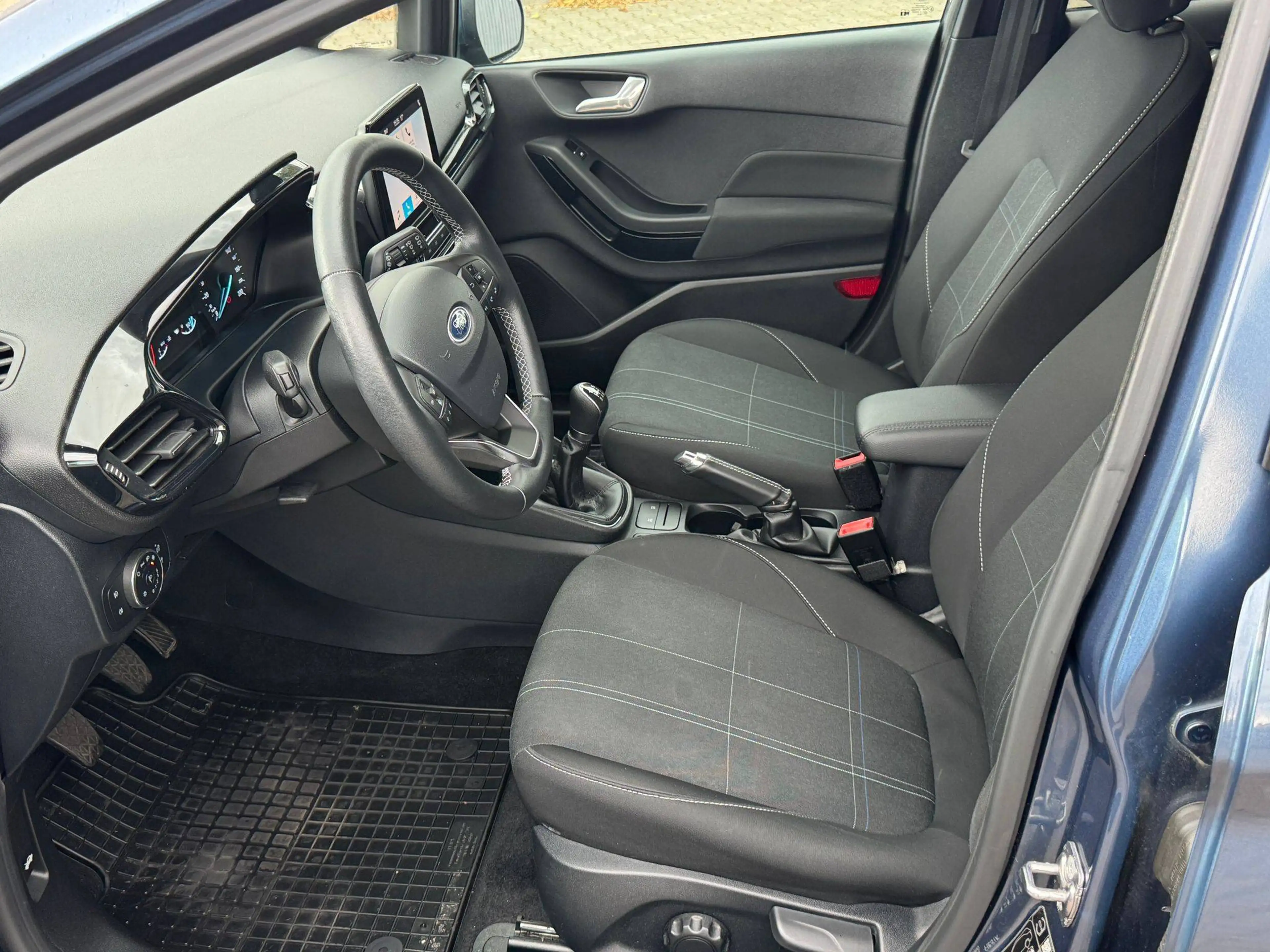 Ford Fiesta Cool — photo 8