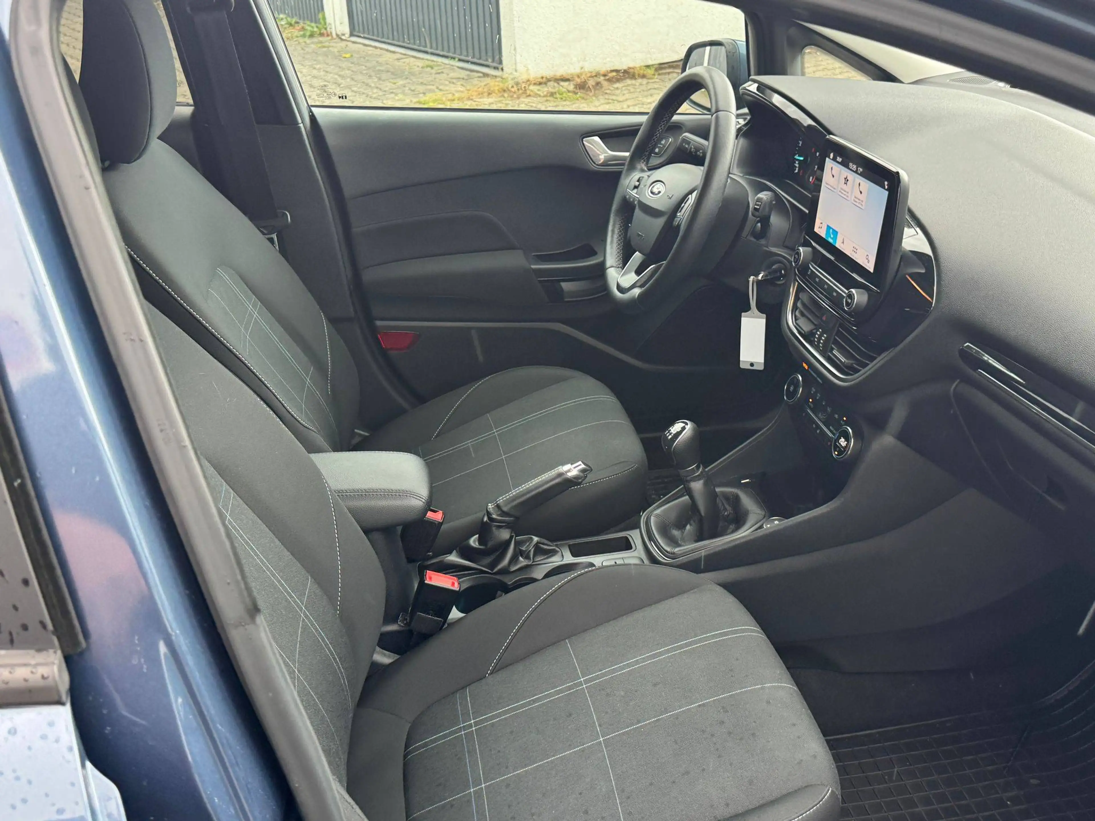 Ford Fiesta Cool — photo 12