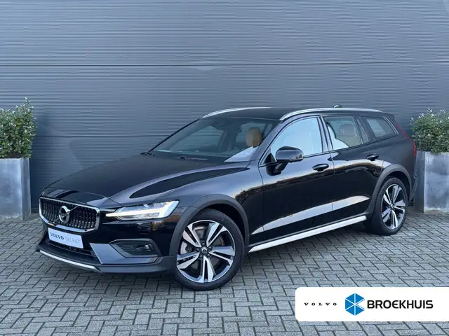 Volvo V60 Cross Country 2.0 B5 AWD Pro | Bowers&Wilkins | HUD | Massage |
