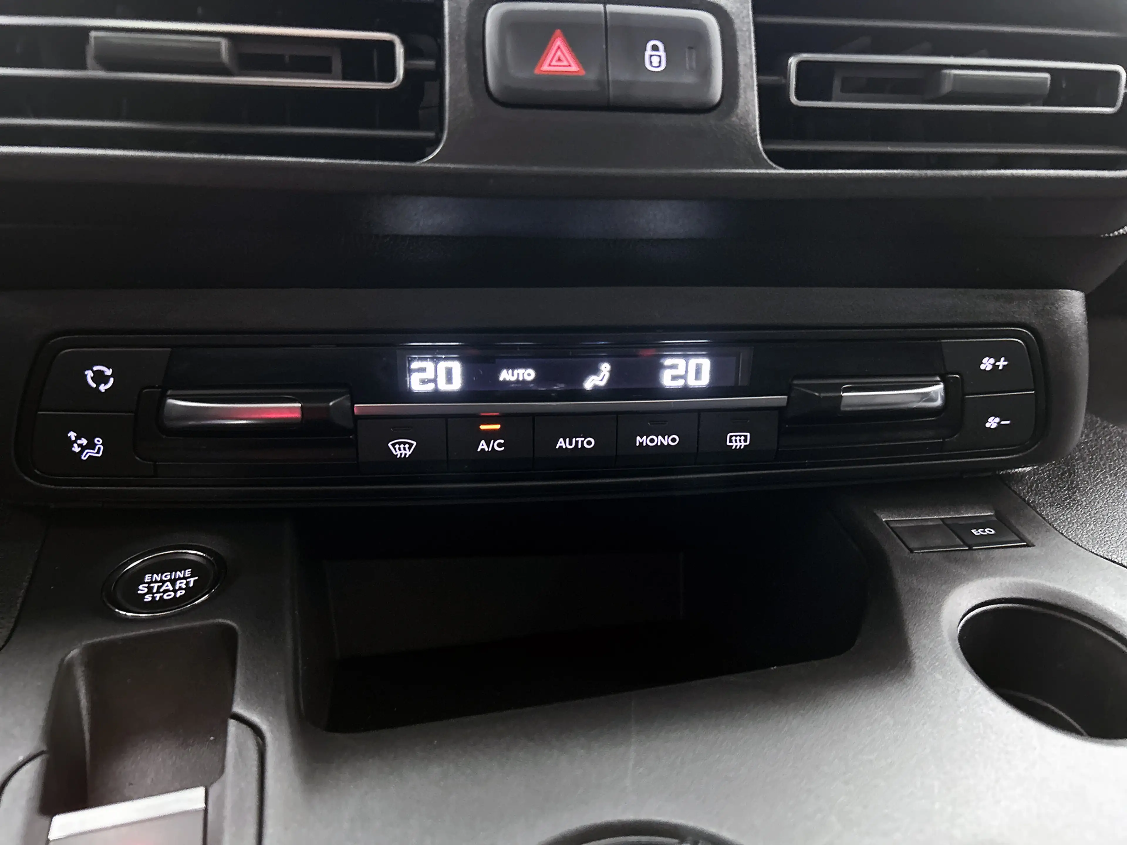 Toyota Proace City Verso 1.2 Dynamic Automaat | afneembare trekhaak | — photo 9