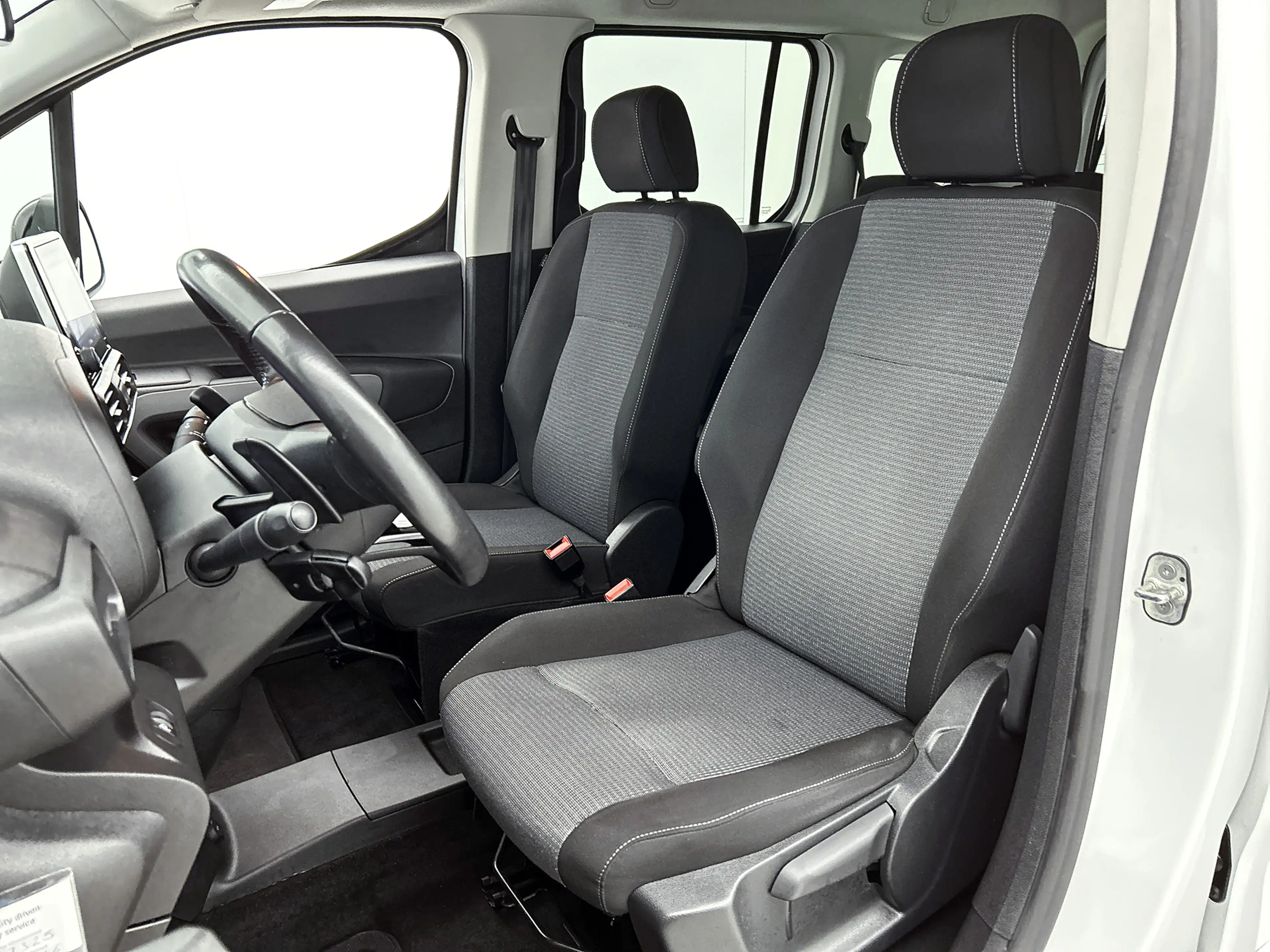 Toyota Proace City Verso 1.2 Dynamic Automaat | afneembare trekhaak | — photo 15