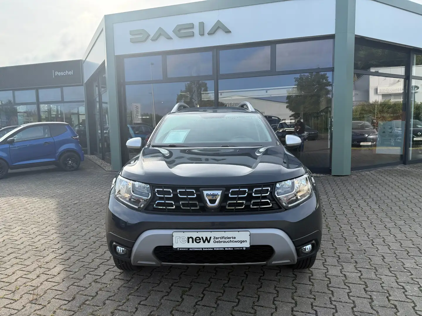 Dacia Duster Adventure  TCe150 4x4 Navi Kamera AZV WR Gris - 2