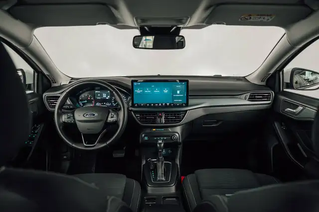 Ford Focus view 15