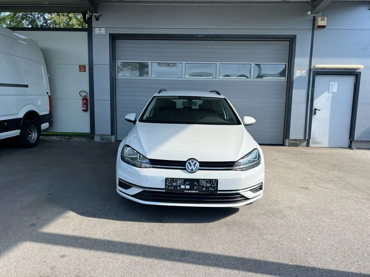 Volkswagen Golf Variant Golf Variant 1,6 TDI KLIMAAUTO/PARKTR./ACC Weiß - 1