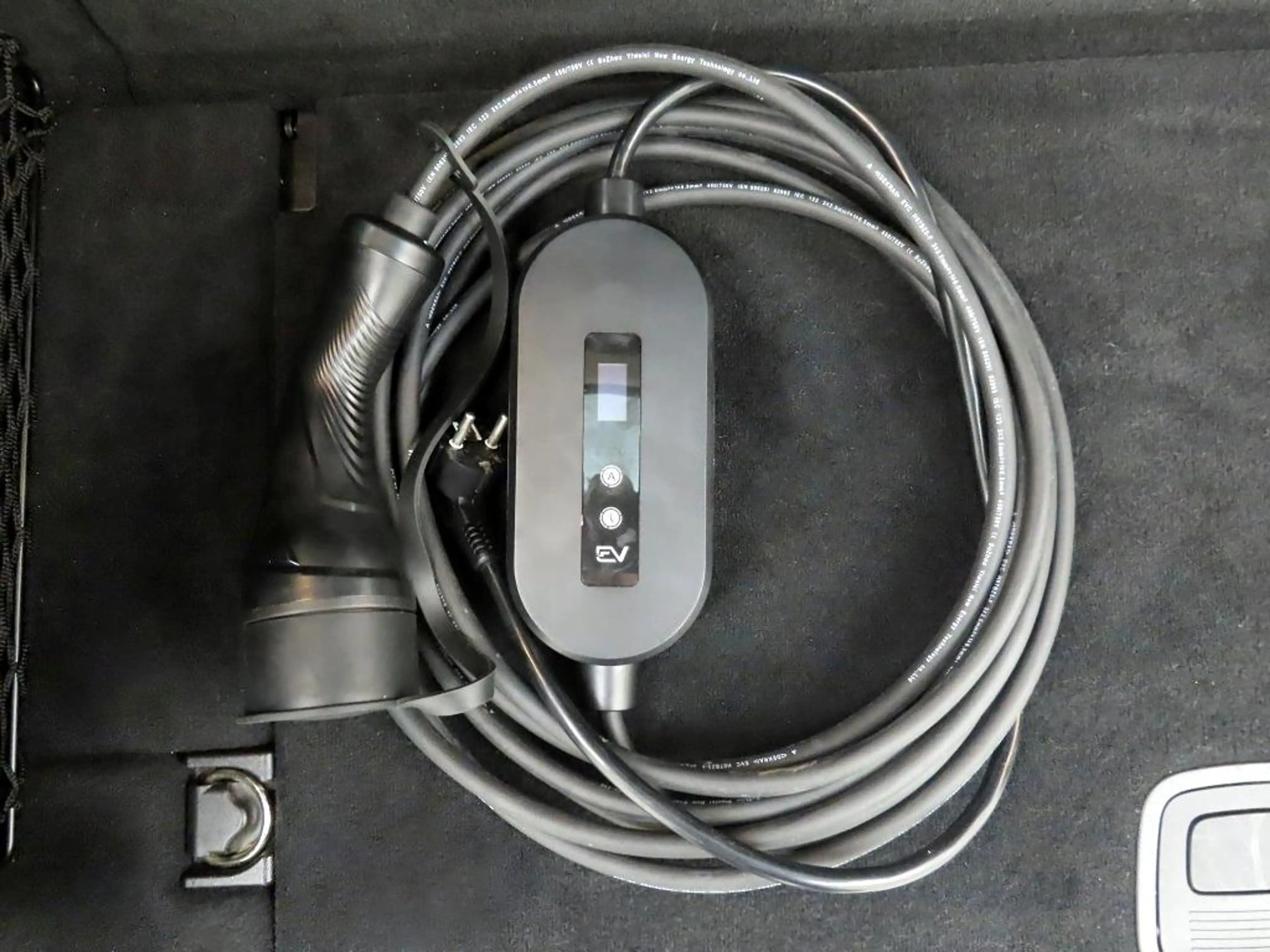 Mercedes-Benz E 300 e T-Modell PHEV Avantgarde LED+ParkPak — photo 11