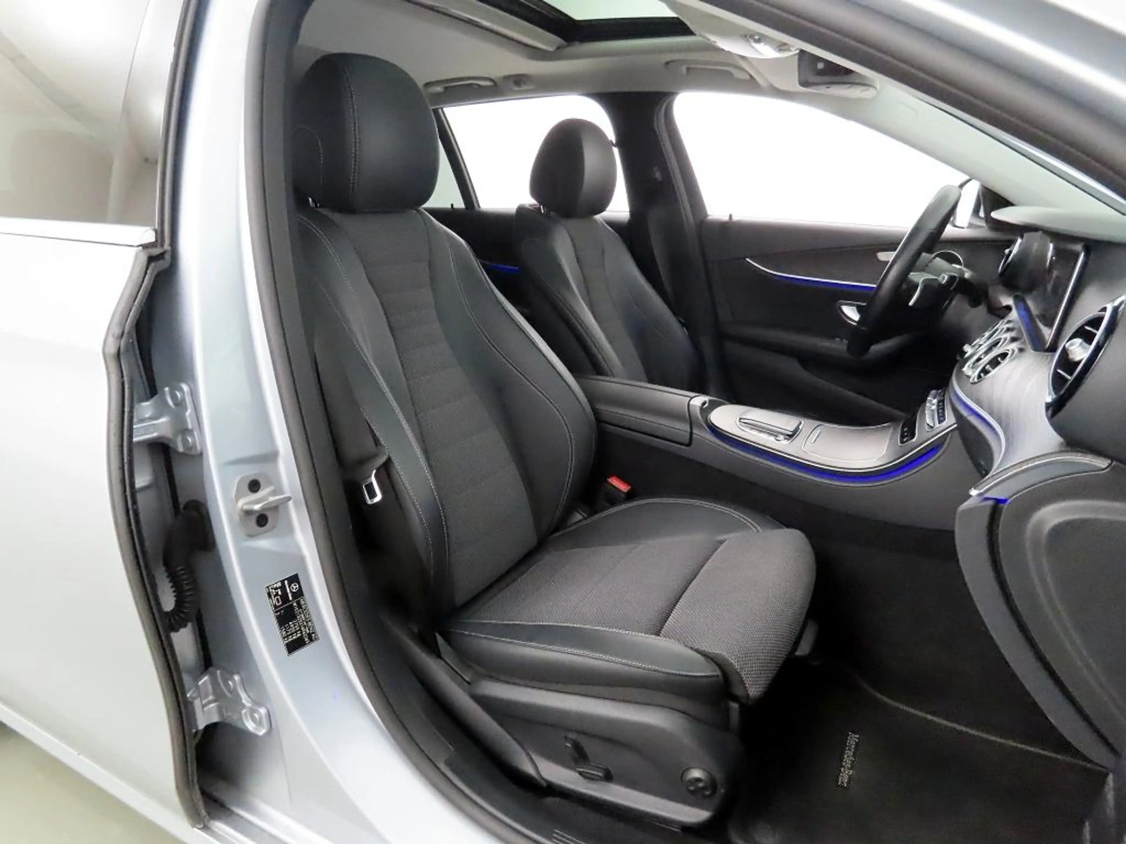 Mercedes-Benz E 300 e T-Modell PHEV Avantgarde LED+ParkPak — photo 14