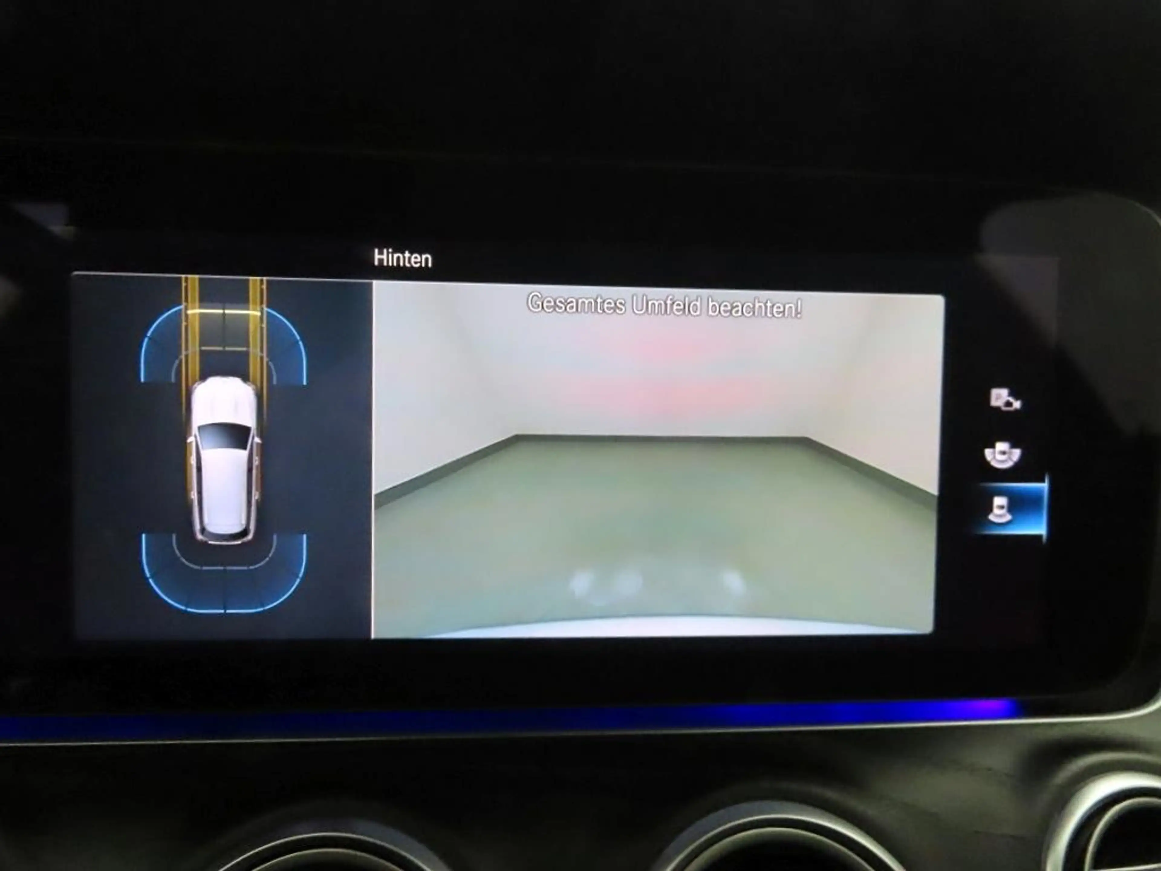 Mercedes-Benz E 300 e T-Modell PHEV Avantgarde LED+ParkPak — photo 30