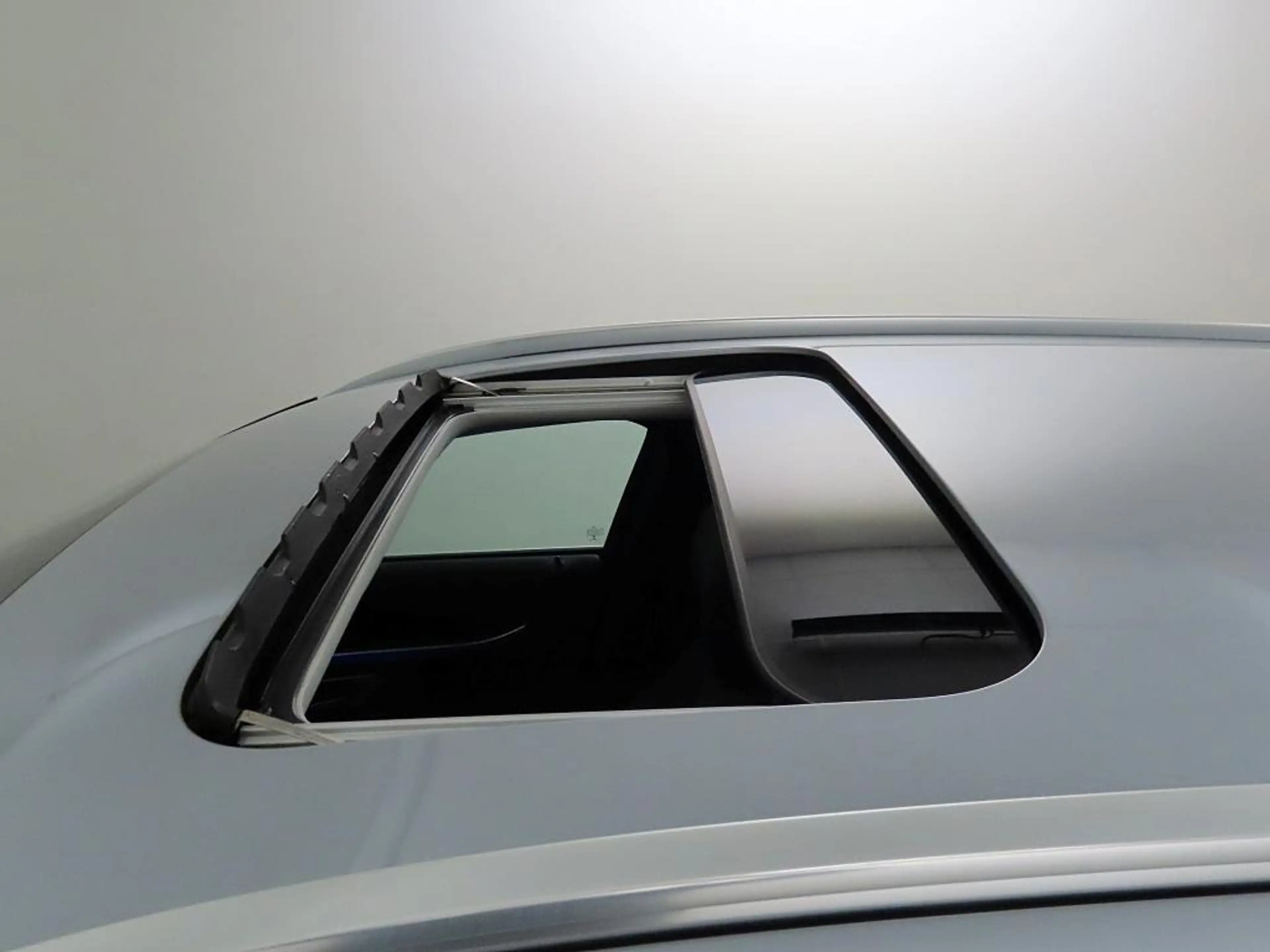 Mercedes-Benz E 300 e T-Modell PHEV Avantgarde LED+ParkPak — photo 9