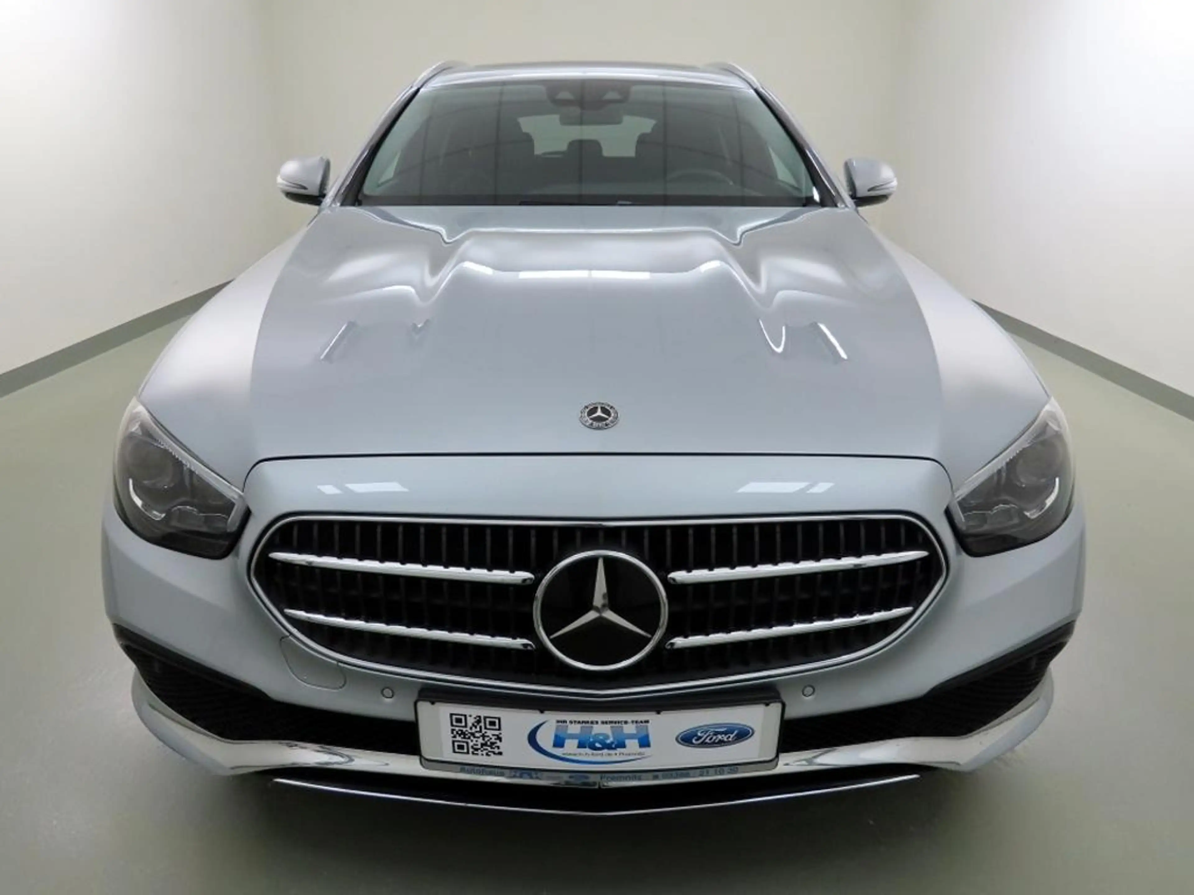 Mercedes-Benz E 300 e T-Modell PHEV Avantgarde LED+ParkPak — photo 6