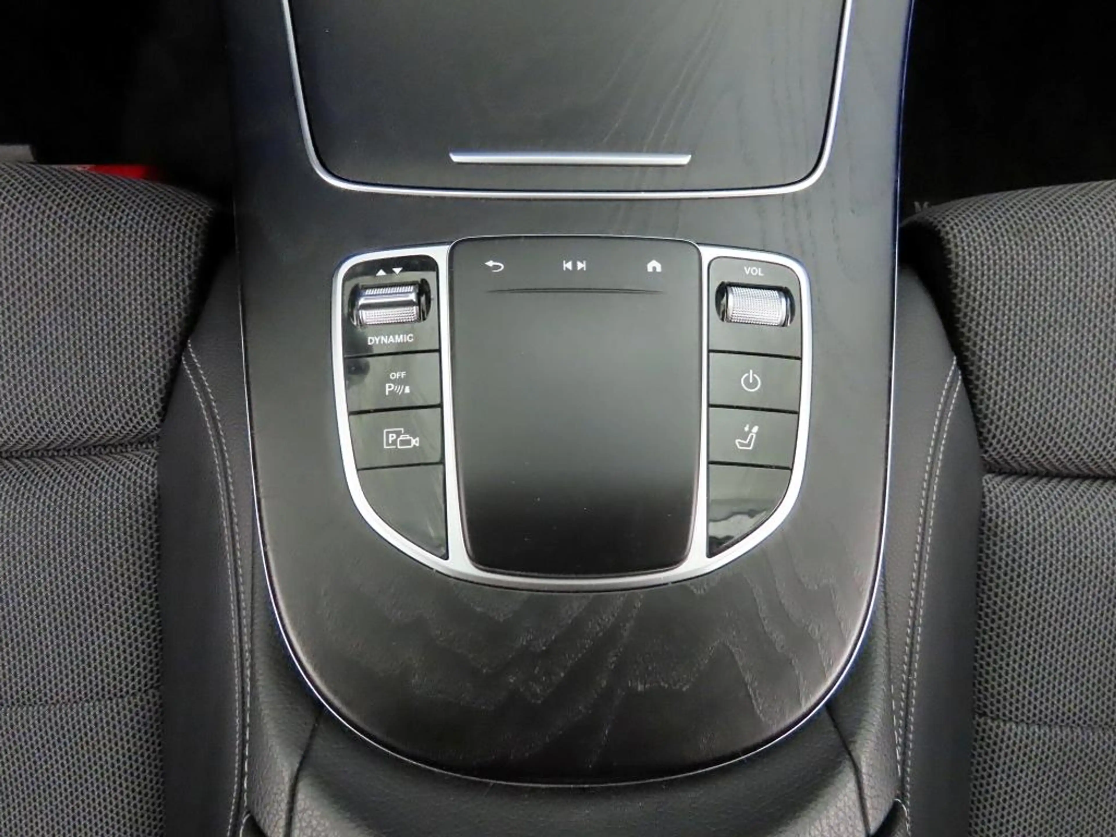 Mercedes-Benz E 300 e T-Modell PHEV Avantgarde LED+ParkPak — photo 23
