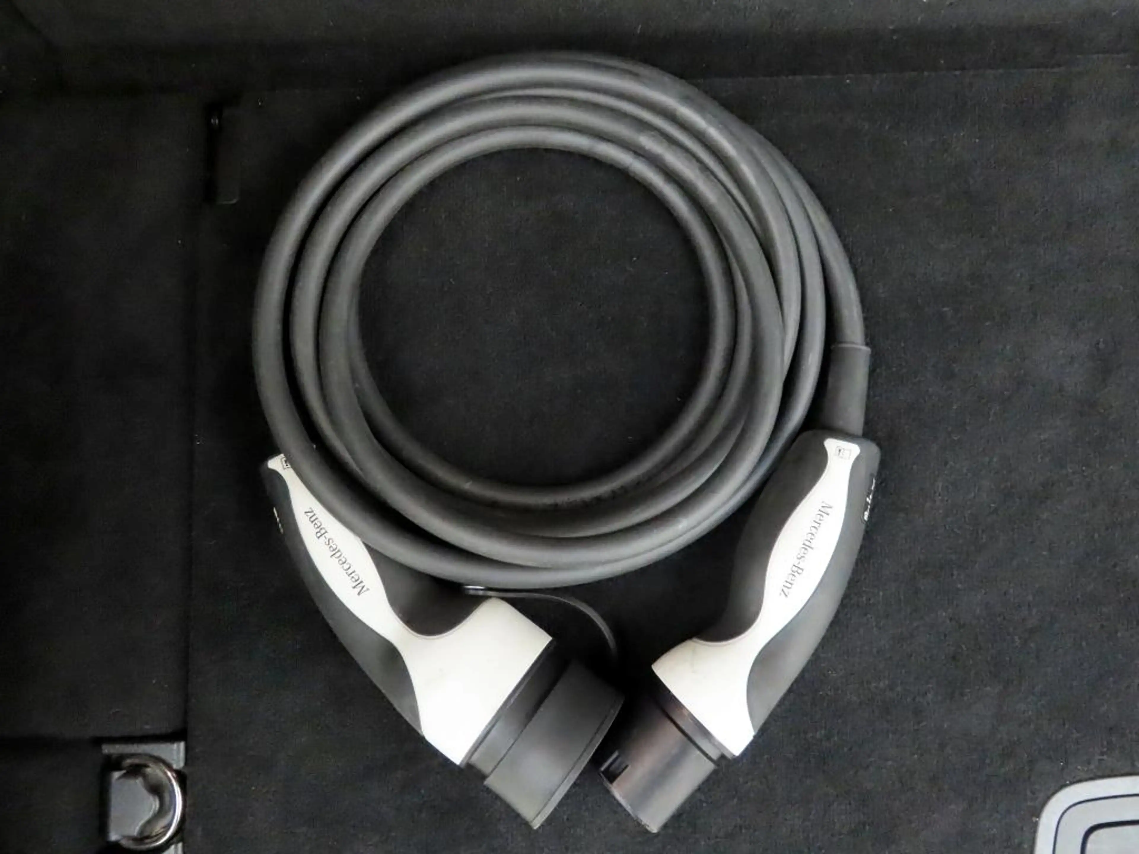 Mercedes-Benz E 300 e T-Modell PHEV Avantgarde LED+ParkPak — photo 12