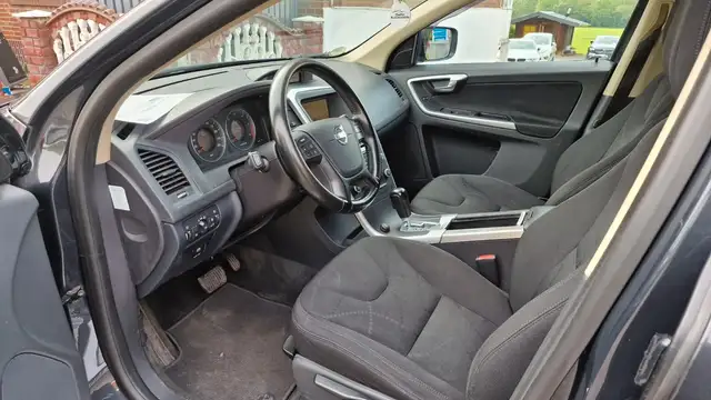 Volvo XC60 view 13