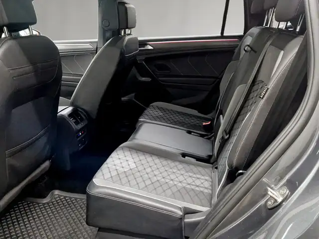 Volkswagen Tiguan Allspace view 10