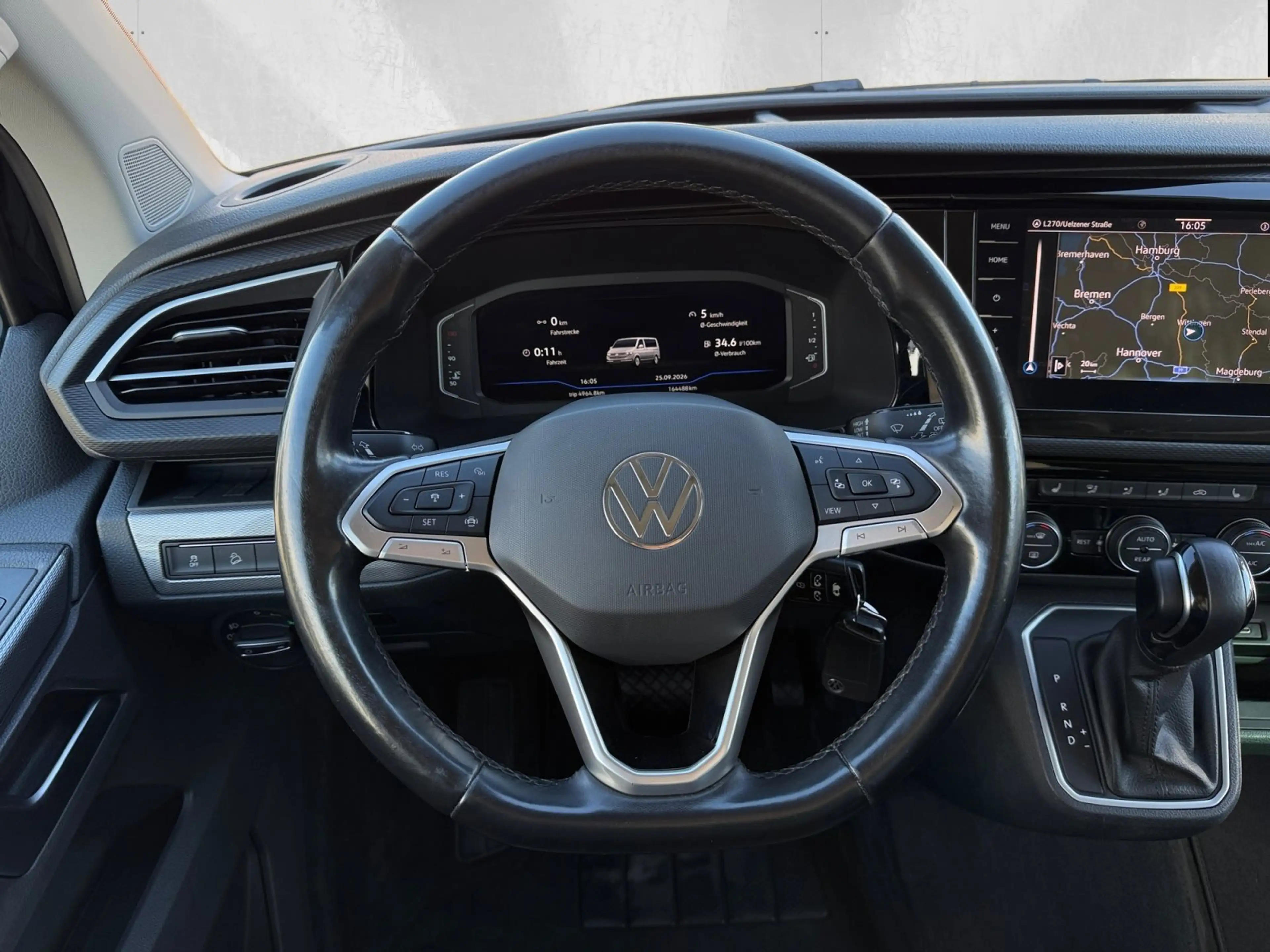 Volkswagen T6.1 Multivan 2.0 TDI DSG 4M Generation Six AHK/LEDER/STDHZG — photo 13